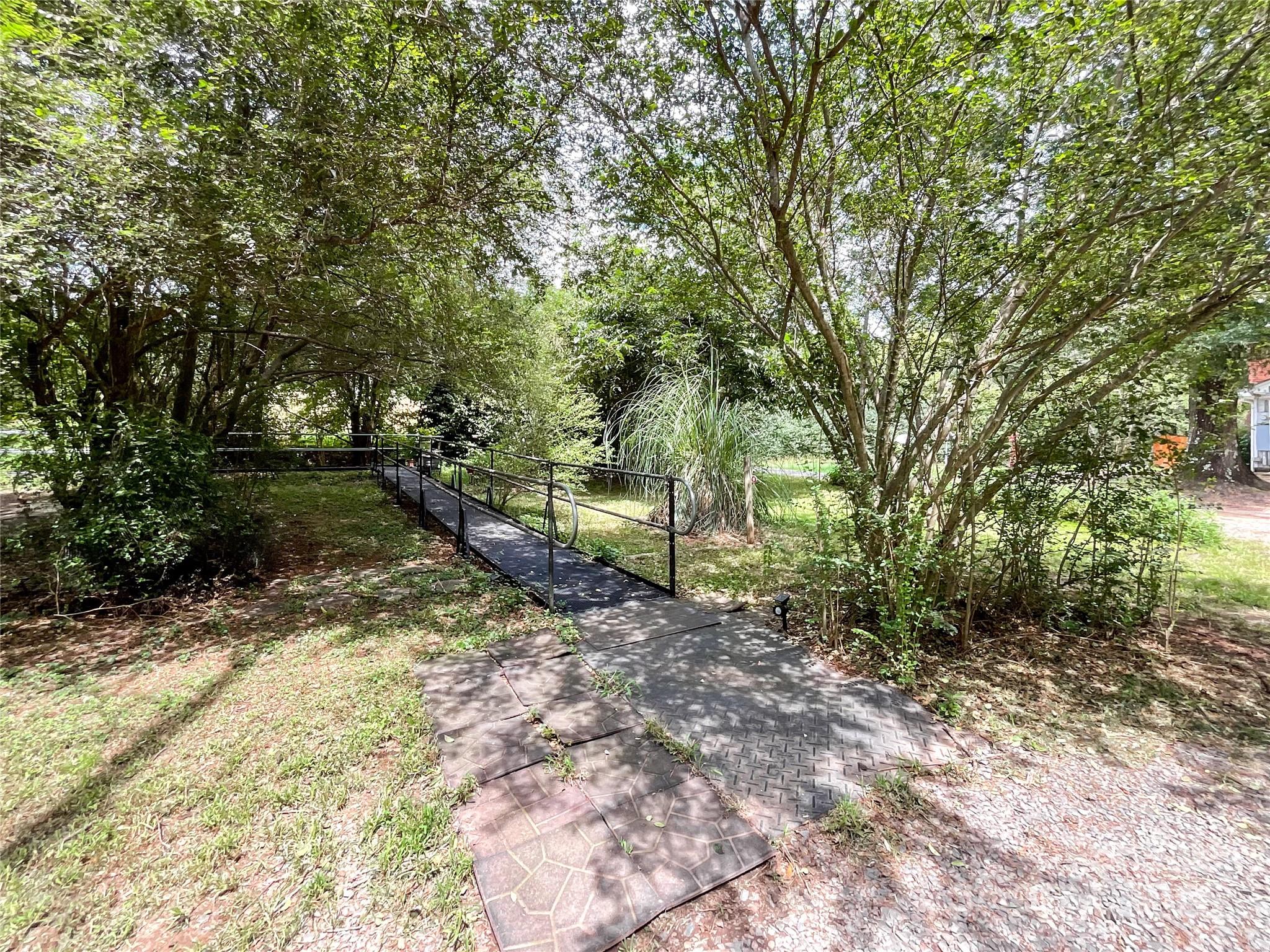 17837 Porter Hill Road