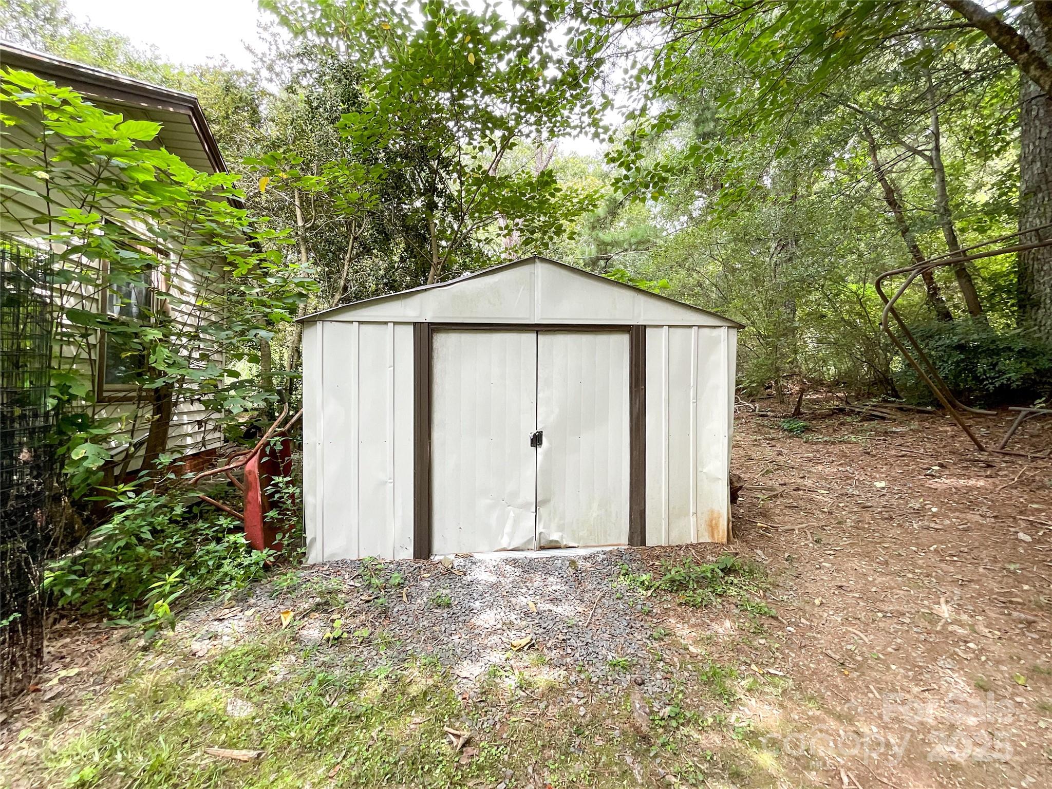 17837 Porter Hill Road