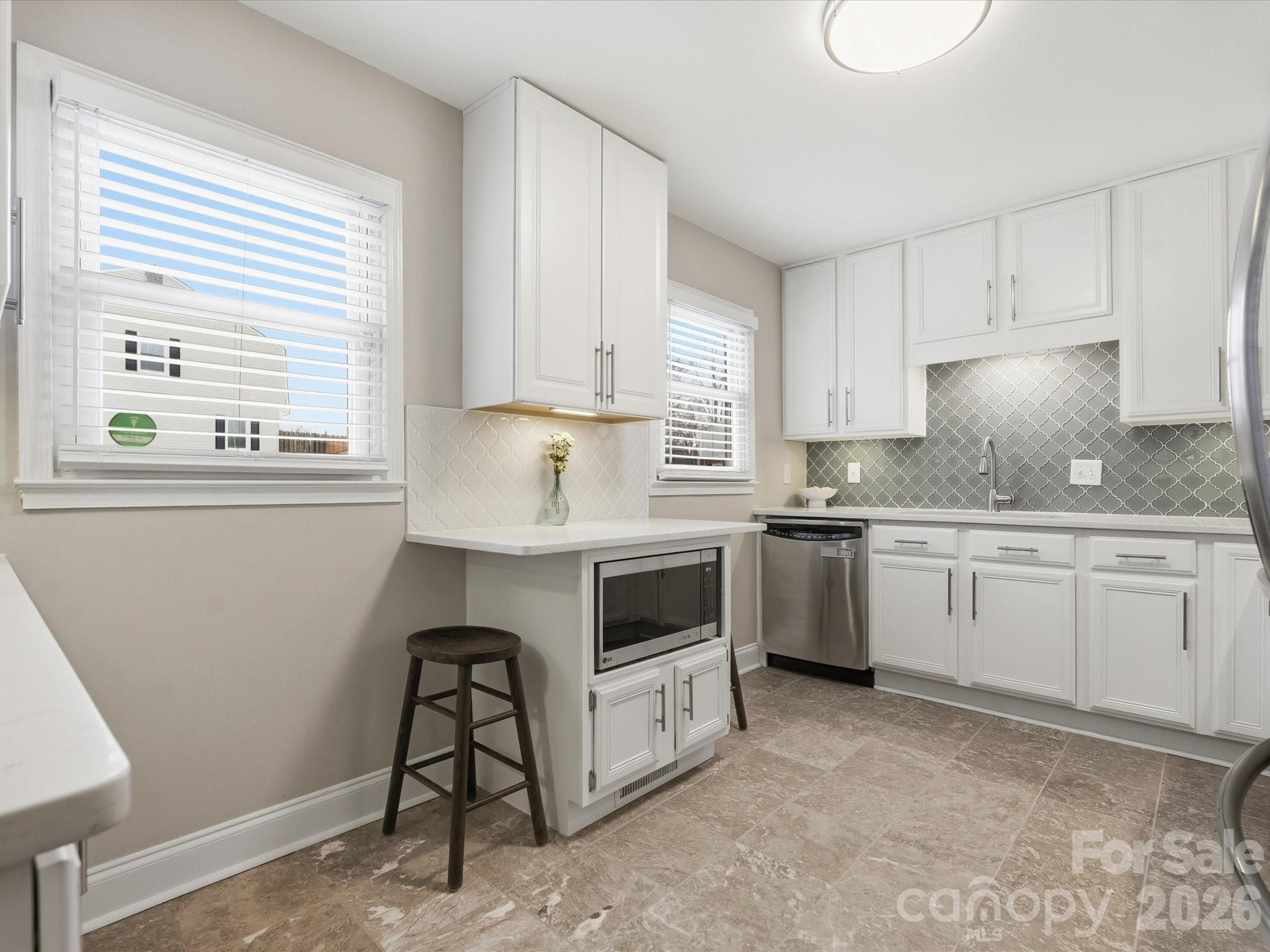 8344 Knights Bridge Road