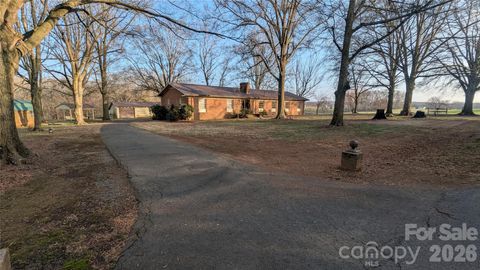 Photo of 1524 Old Lawyers Road, Marshville, NC 28103 (MLS # 4353732)