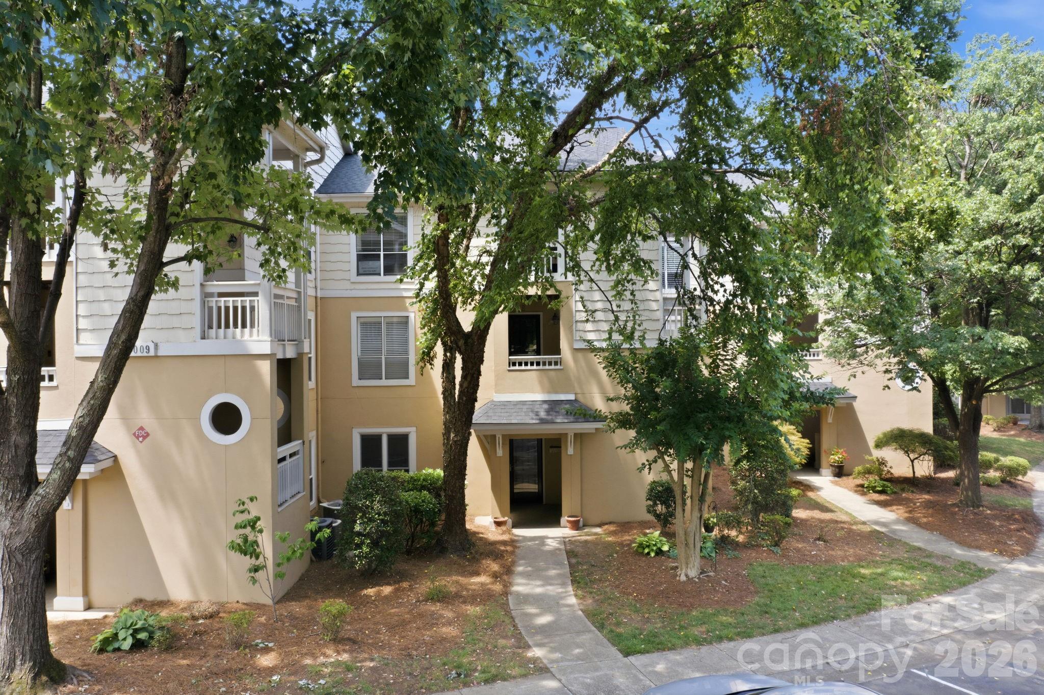 18009 Kings Point Drive
