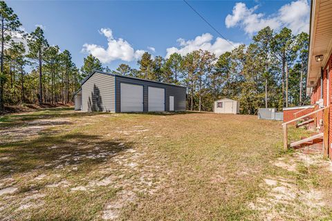 A home in Cheraw