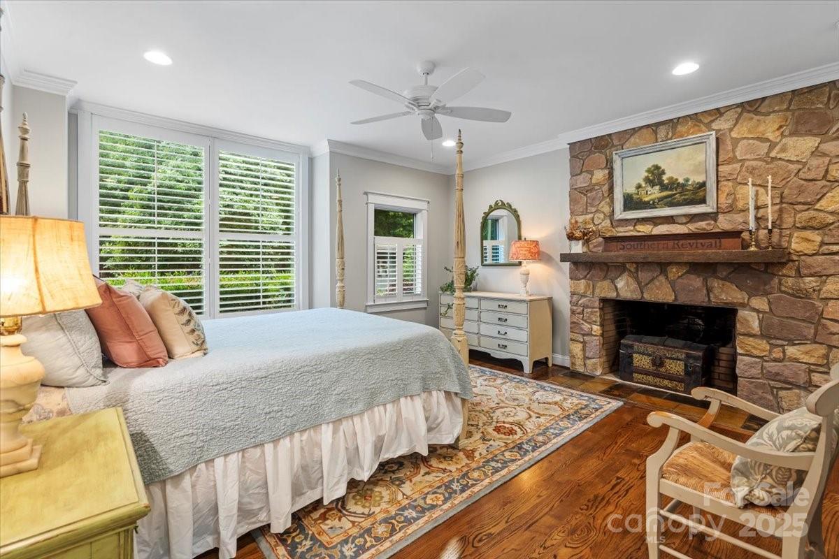 Royal Oaks - Residential