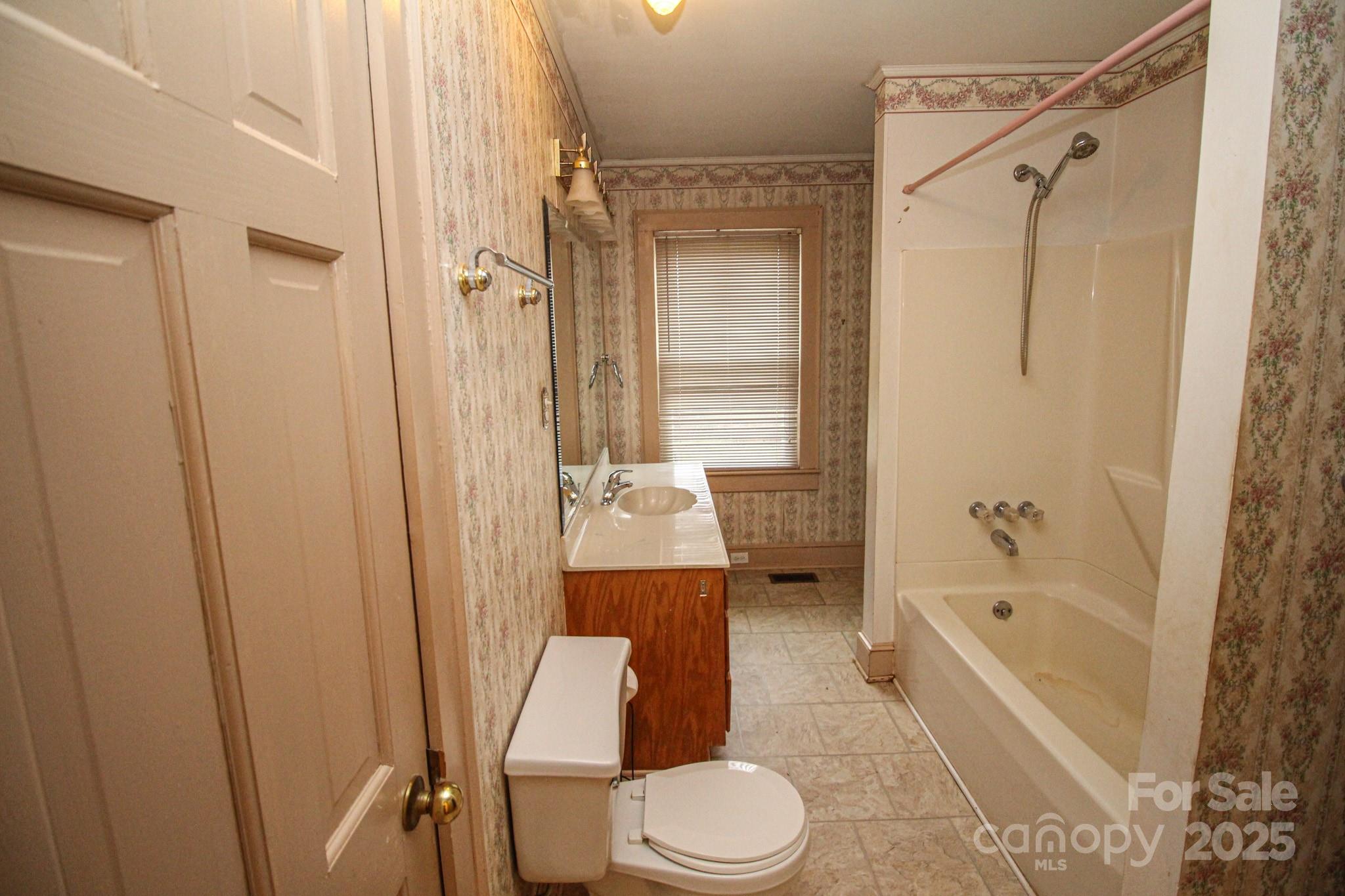 2913 & 2901 Wesleyan Church Road