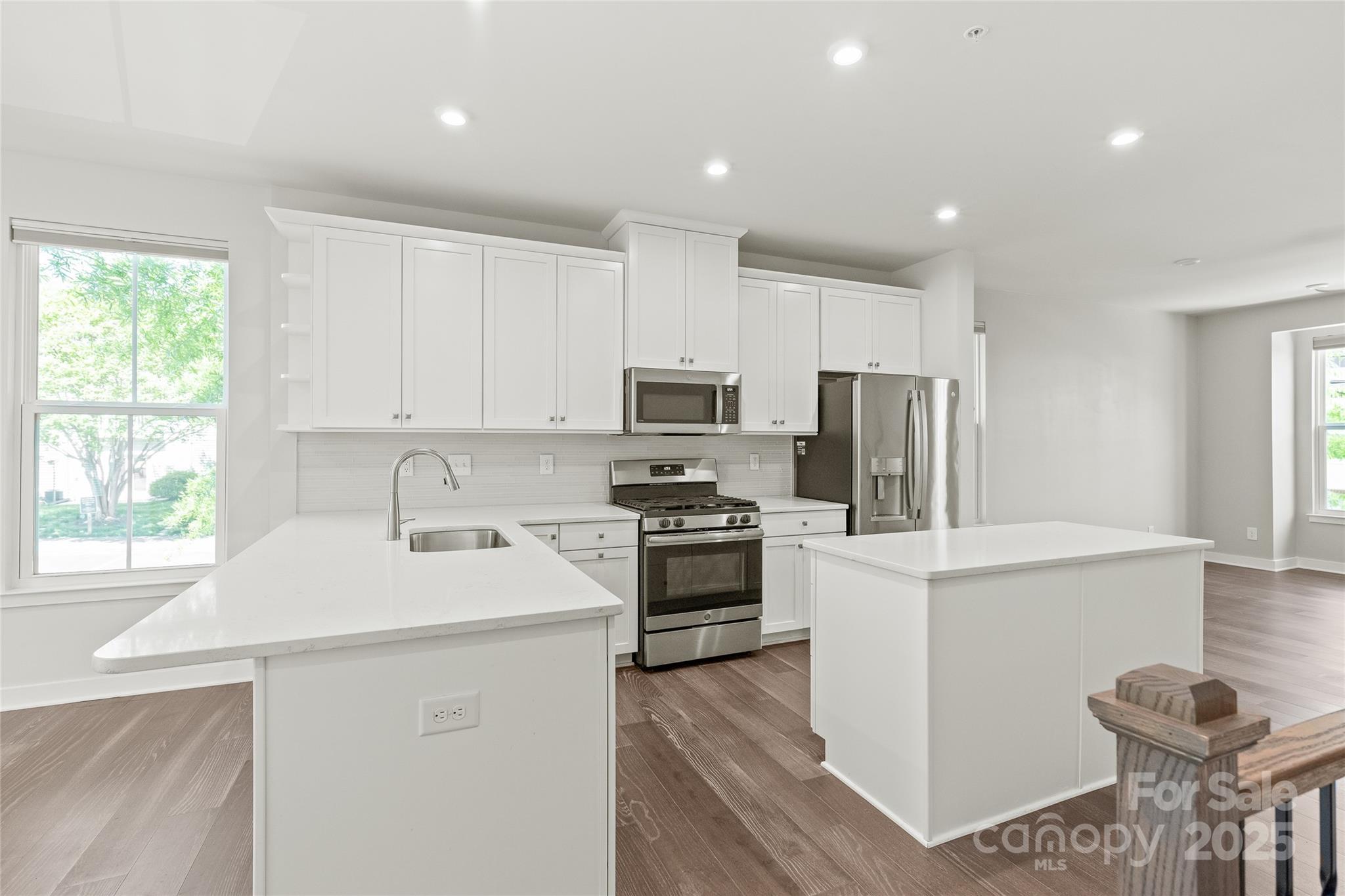 420 E 16th Street