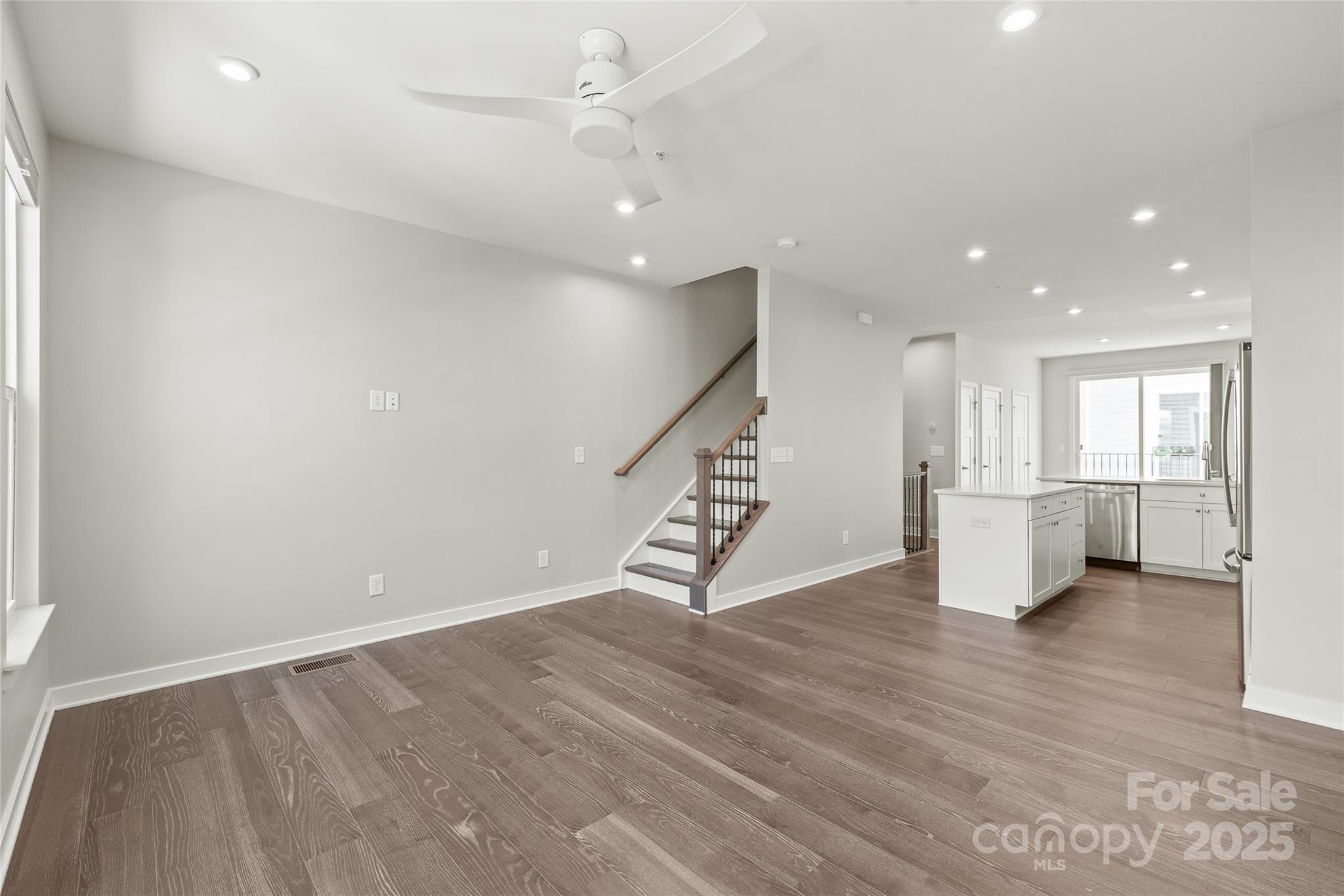 420 E 16th Street