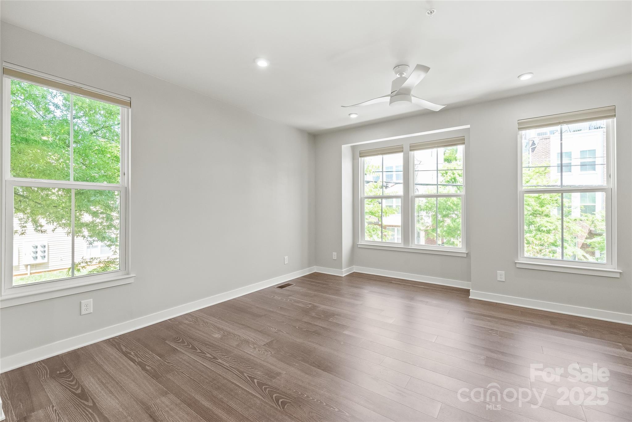 420 E 16th Street
