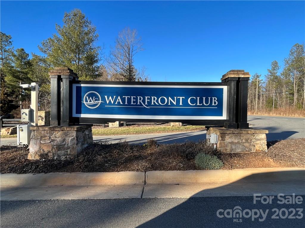 The Waterfront Club - Land