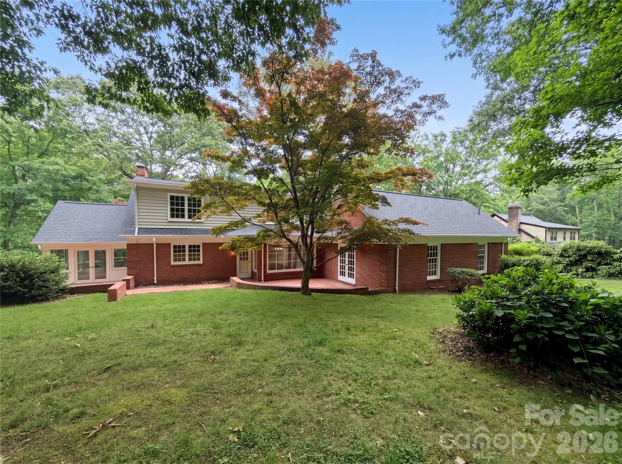 318 Valley Stream Road