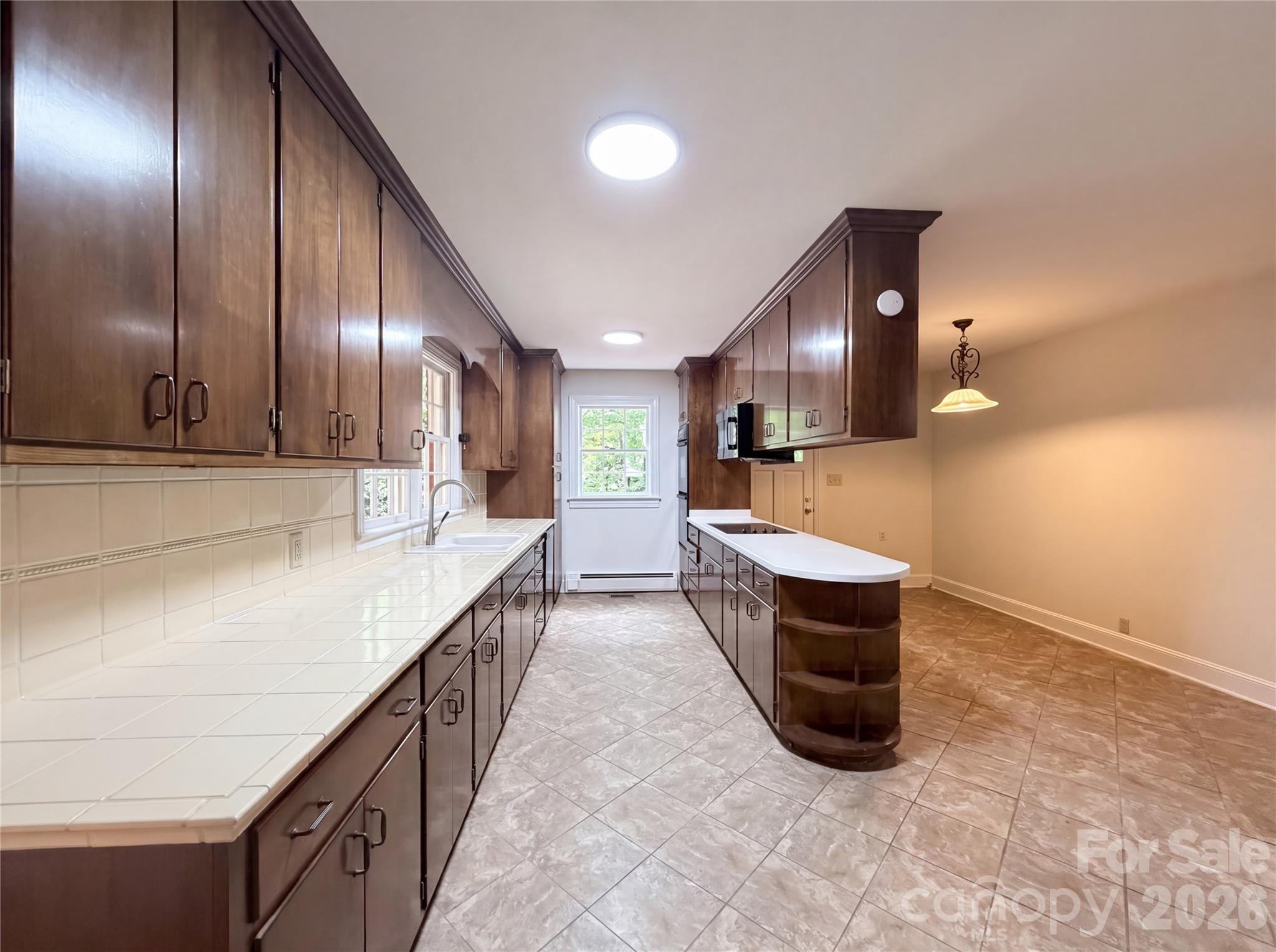 318 Valley Stream Road