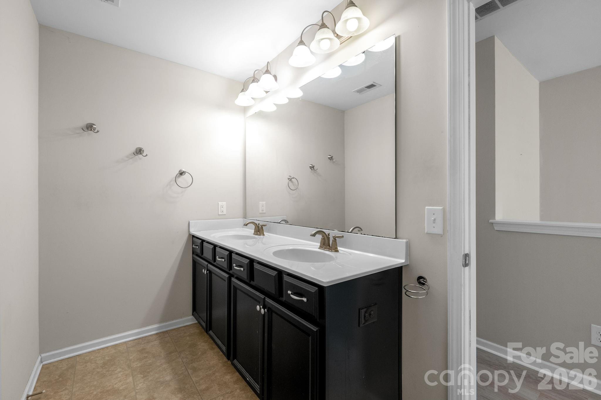 Kings Grove Manor - Residential