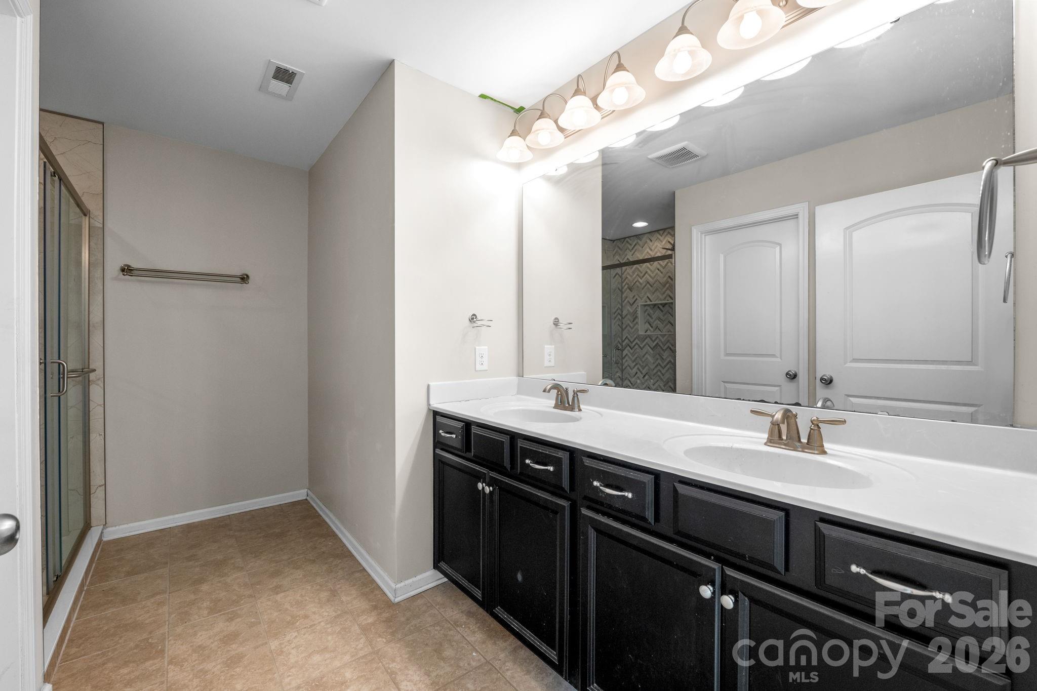 Kings Grove Manor - Residential