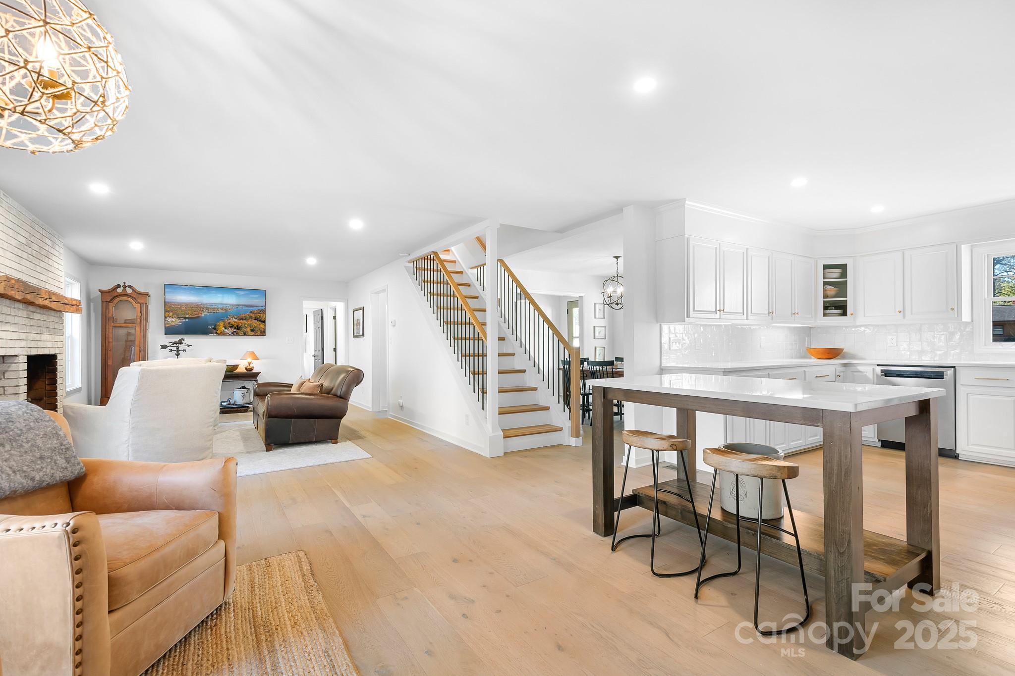 Hickory Hills - Residential