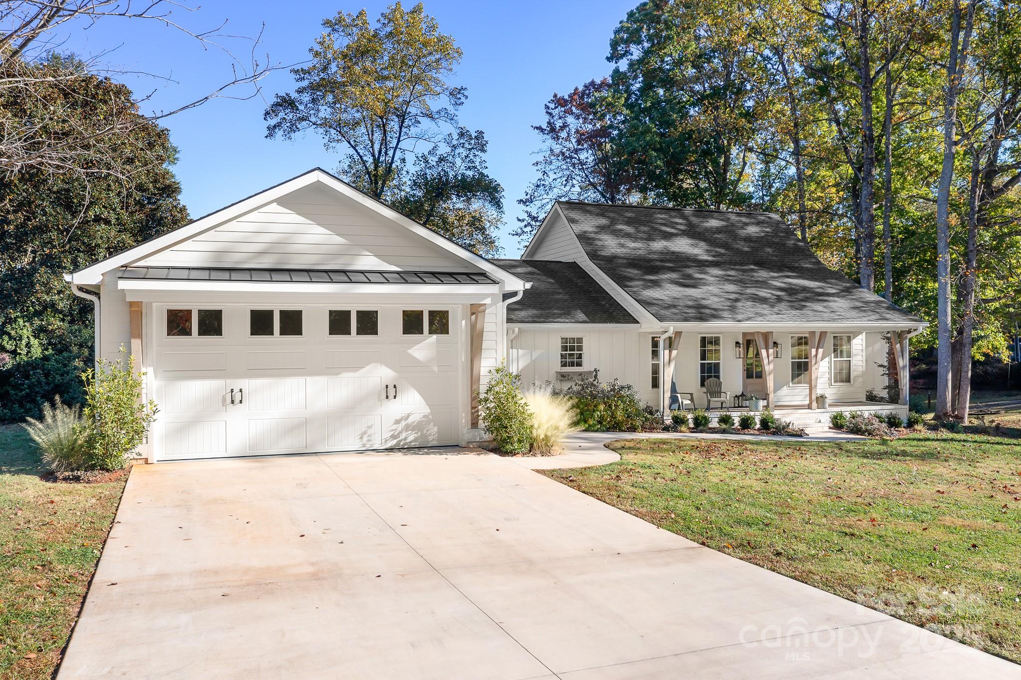 1984 Hickory Hills Drive