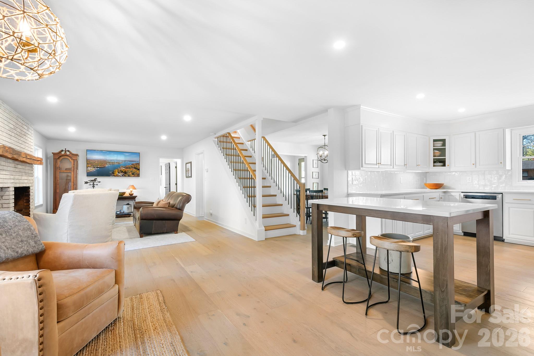 Hickory Hills - Residential