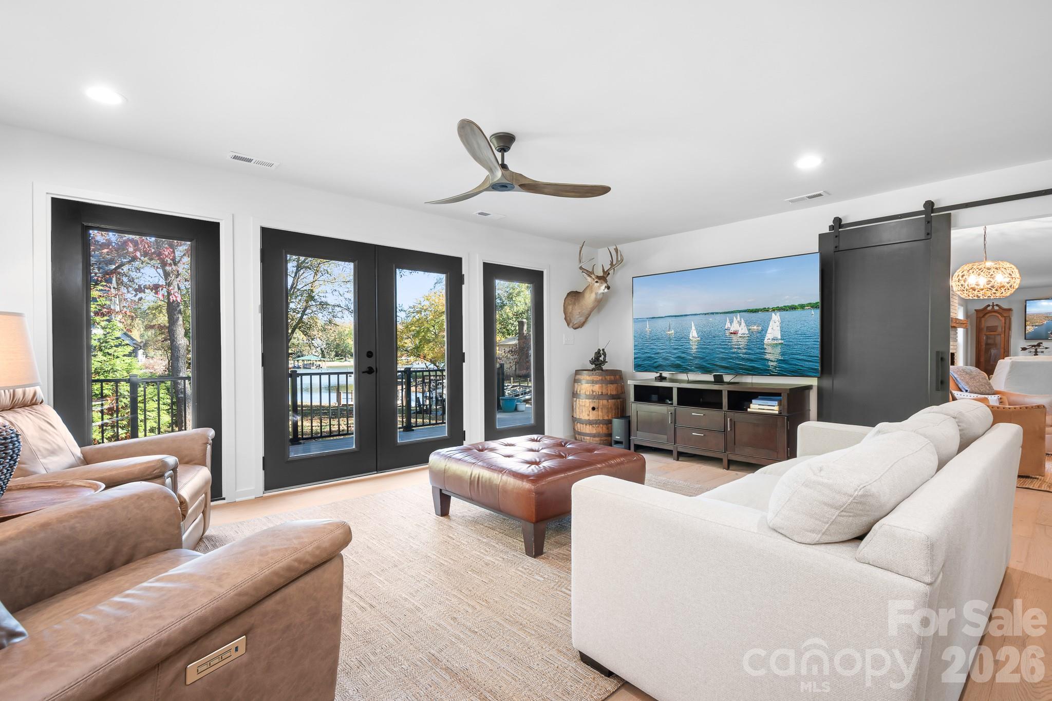 Hickory Hills - Residential