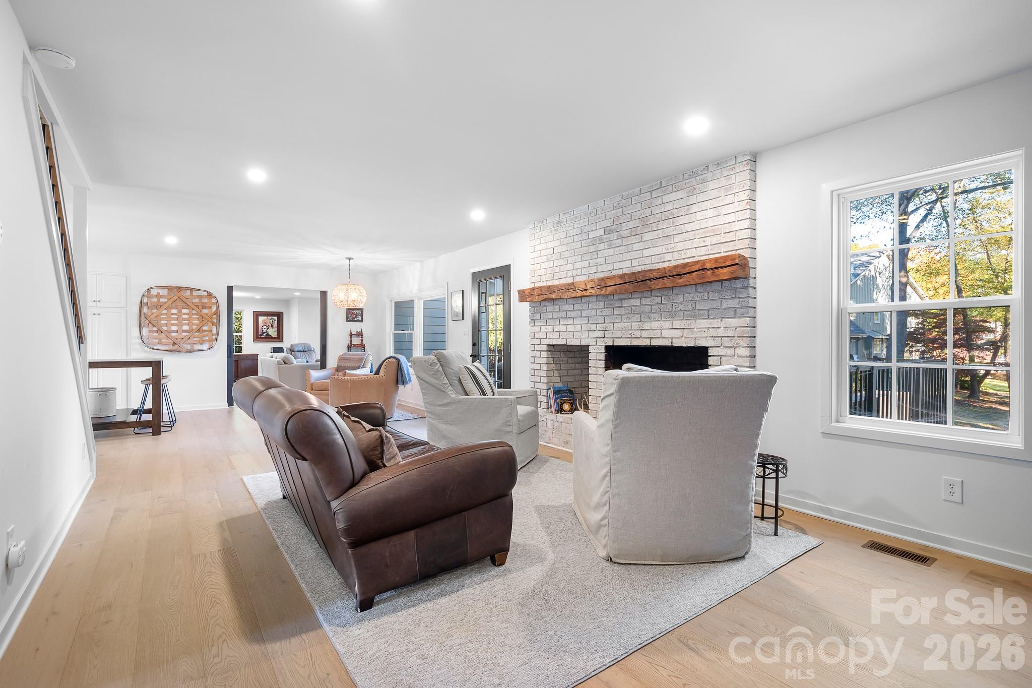 Hickory Hills - Residential