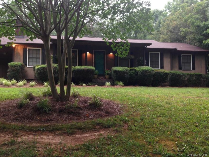 Dallas- NEW PRICE!!!- Large lot on nearly 1 acre, buffer lot to left of home is also available for sale, Ranch, 3 bd, 2 ba, carport, out building. PRIVACY & POTENTIAL. Appliances included, Fireplace in LR. New Roof.