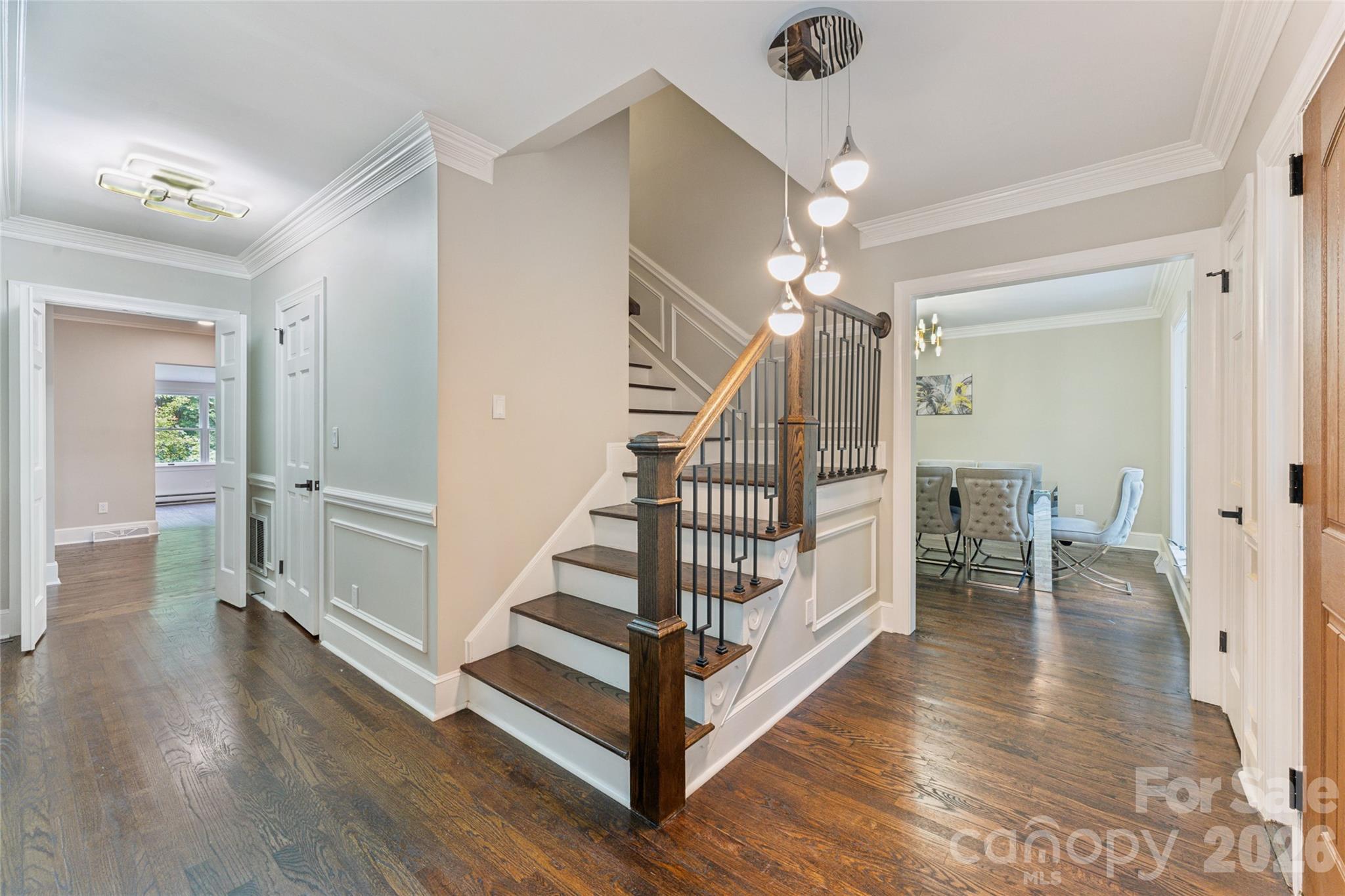 2814 Winding Oak Drive