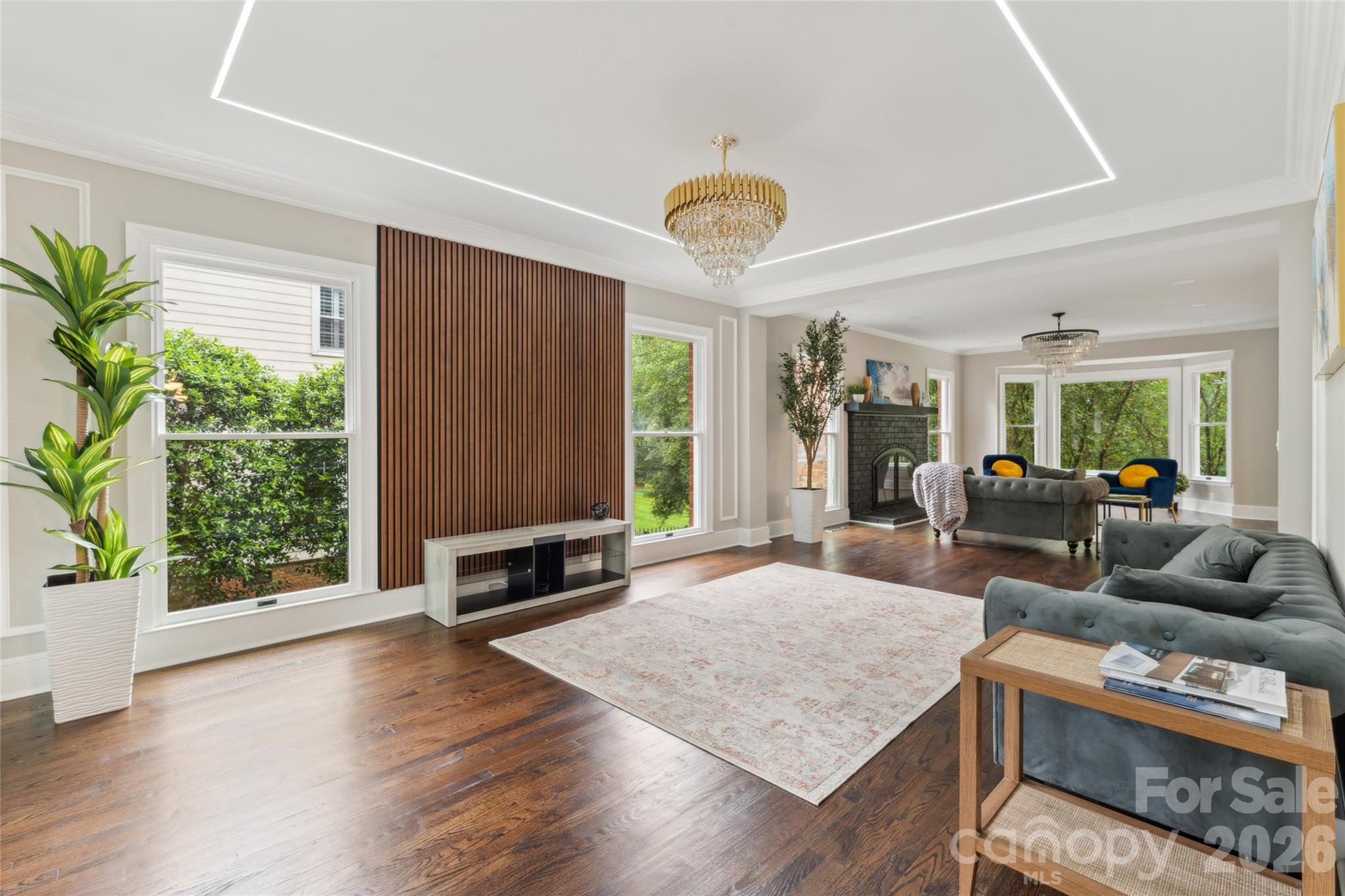 2814 Winding Oak Drive