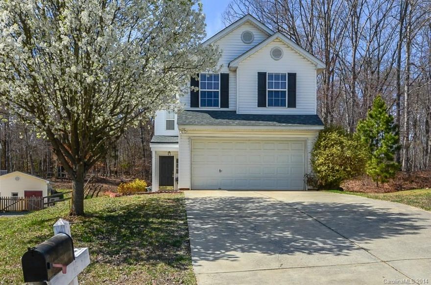 Very nice home close to all that downtown Waxhaw has to offer.  New stainless steel appliances,great patio for entertaining and nice relaxing backyard.  Home is also offered for sale (MLS 2214910).