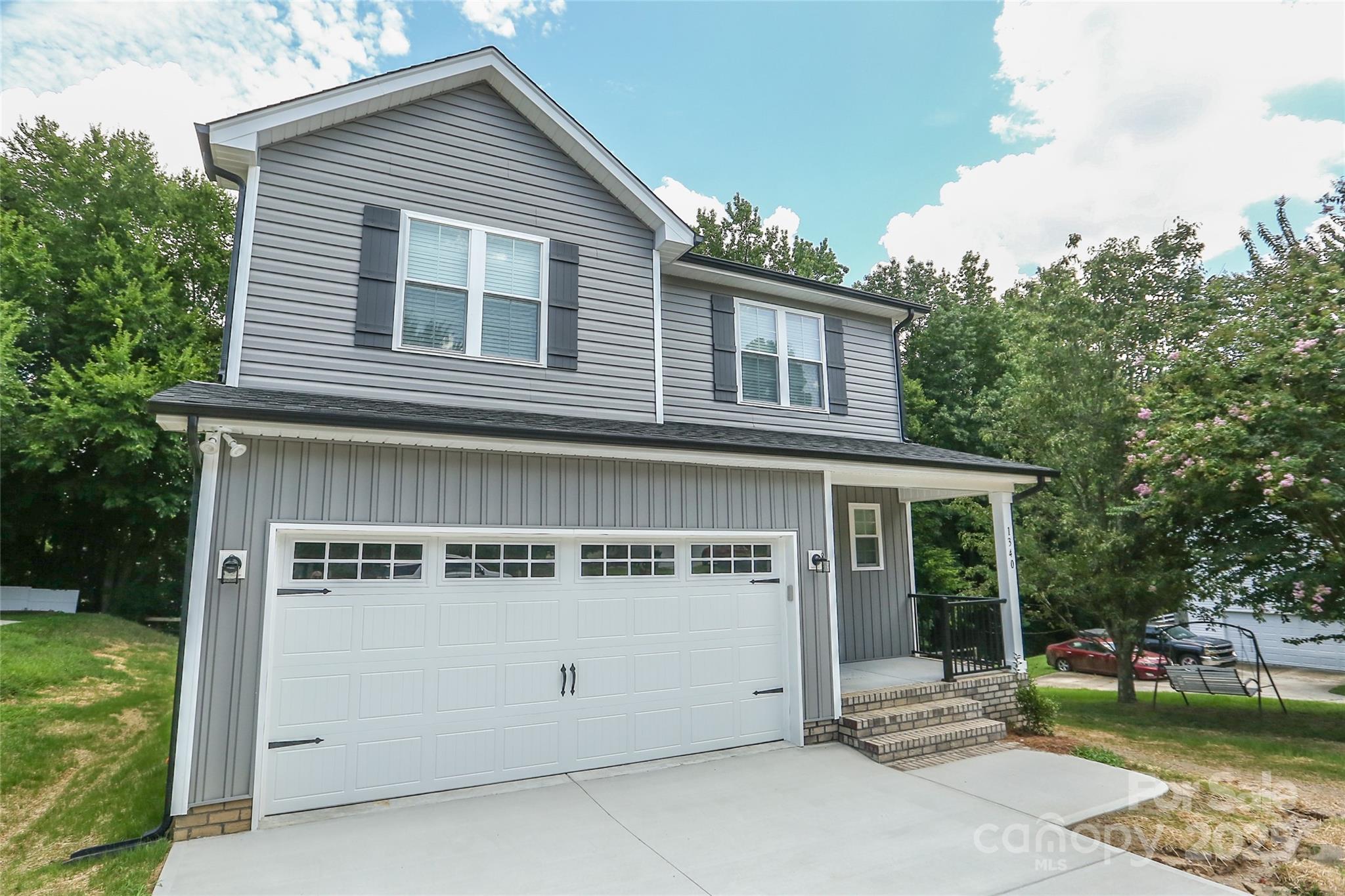 1340 Mistletoe Ridge Place NW