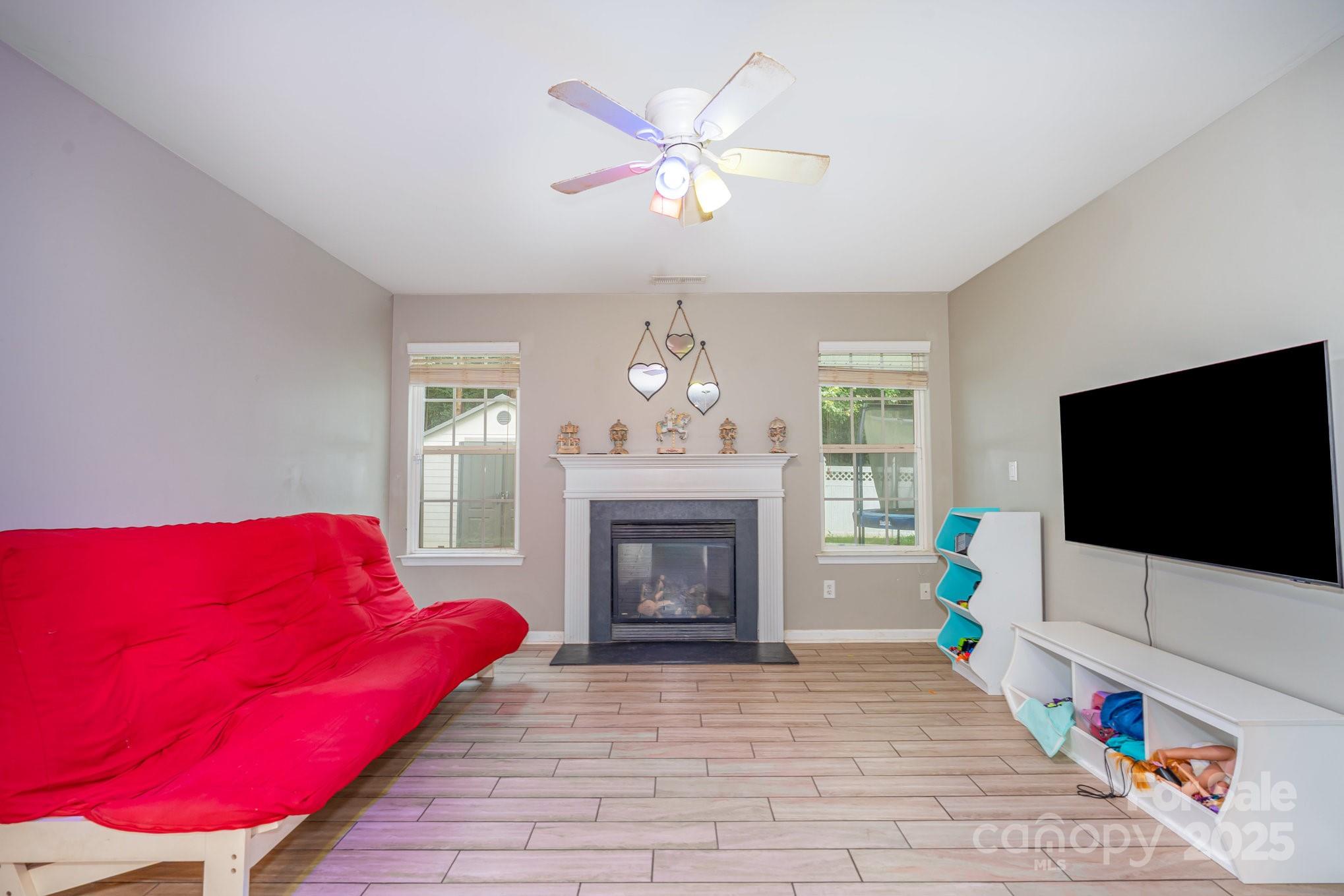 Sandy Pointe - Residential