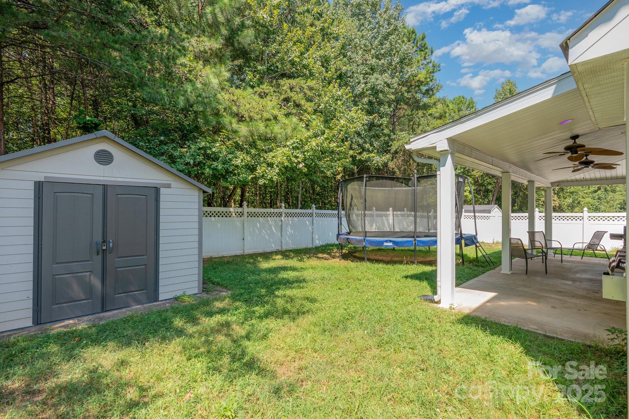 Sandy Pointe - Residential