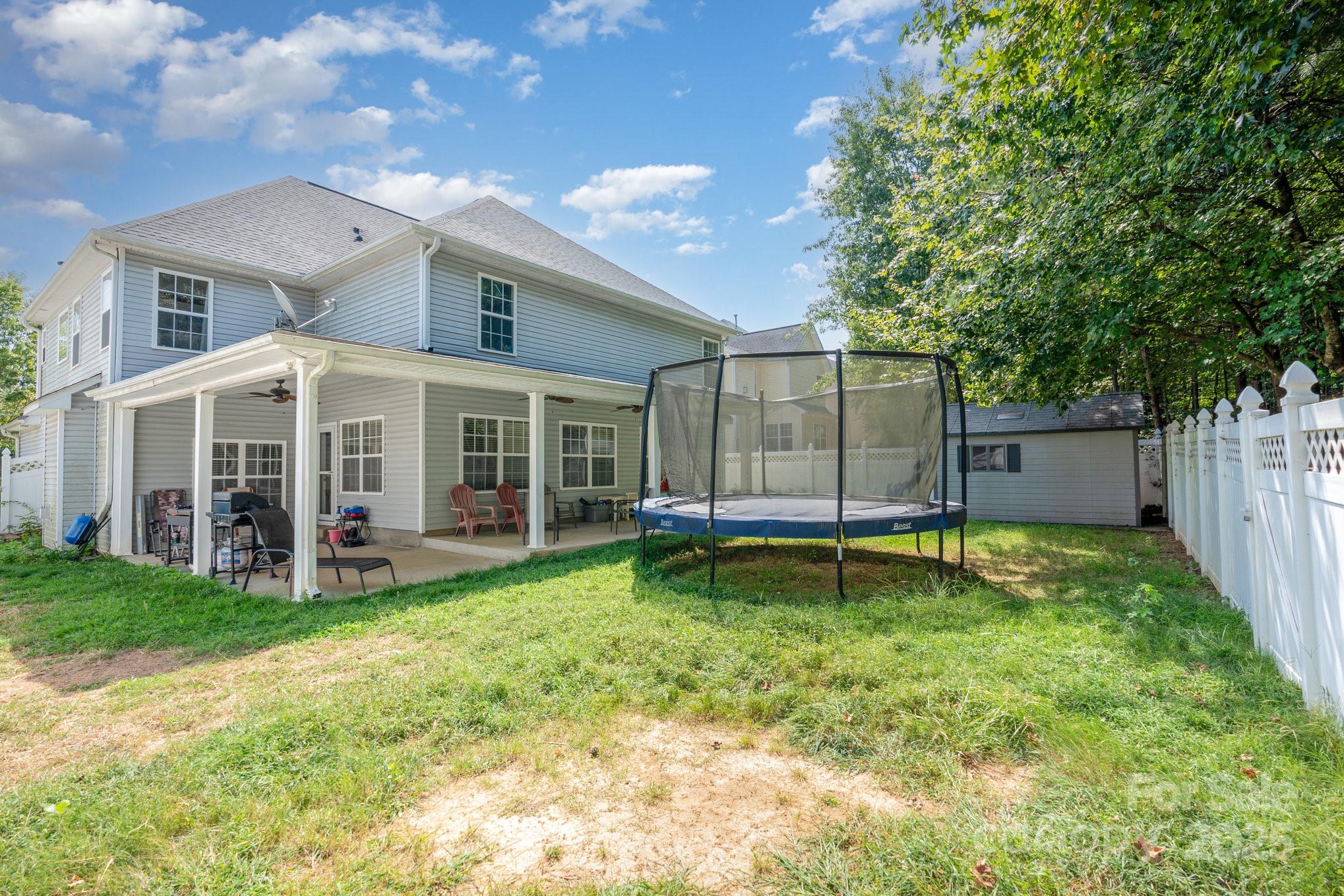 Sandy Pointe - Residential