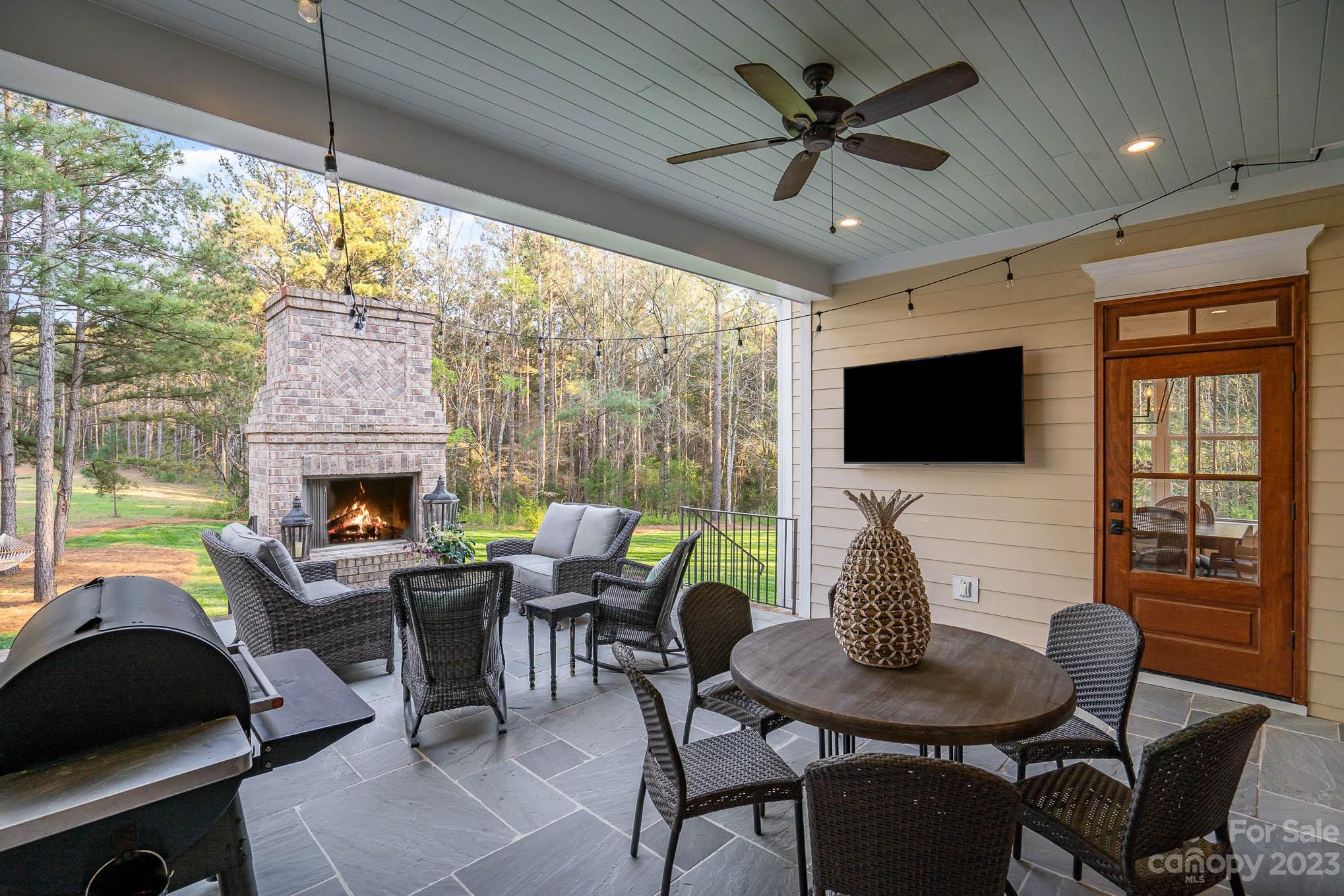 Riverchase Estates - Residential