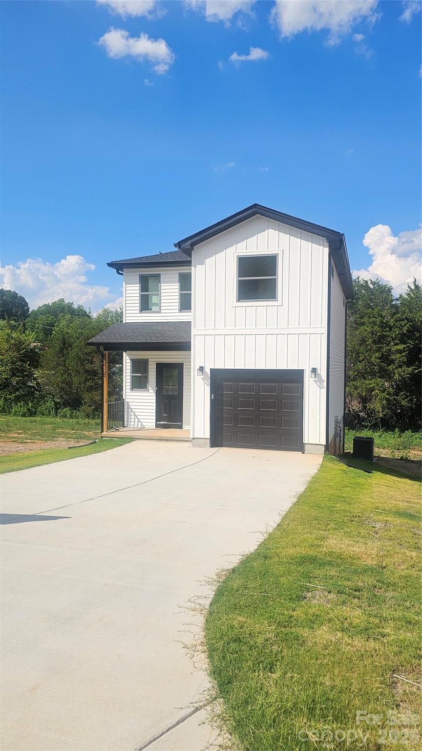 2920 21ST street Lane NE