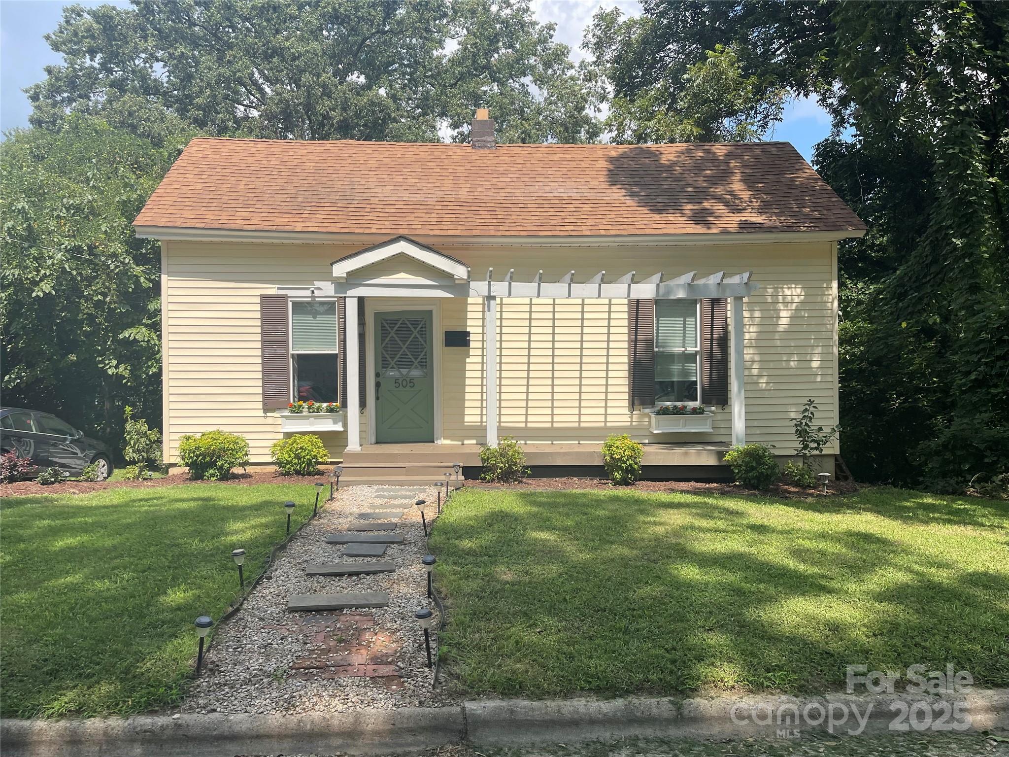 505 S Academy Street