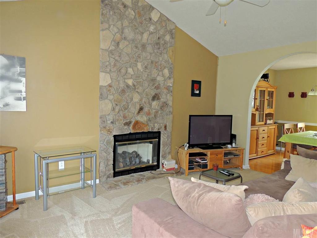 Maple Crest - Residential