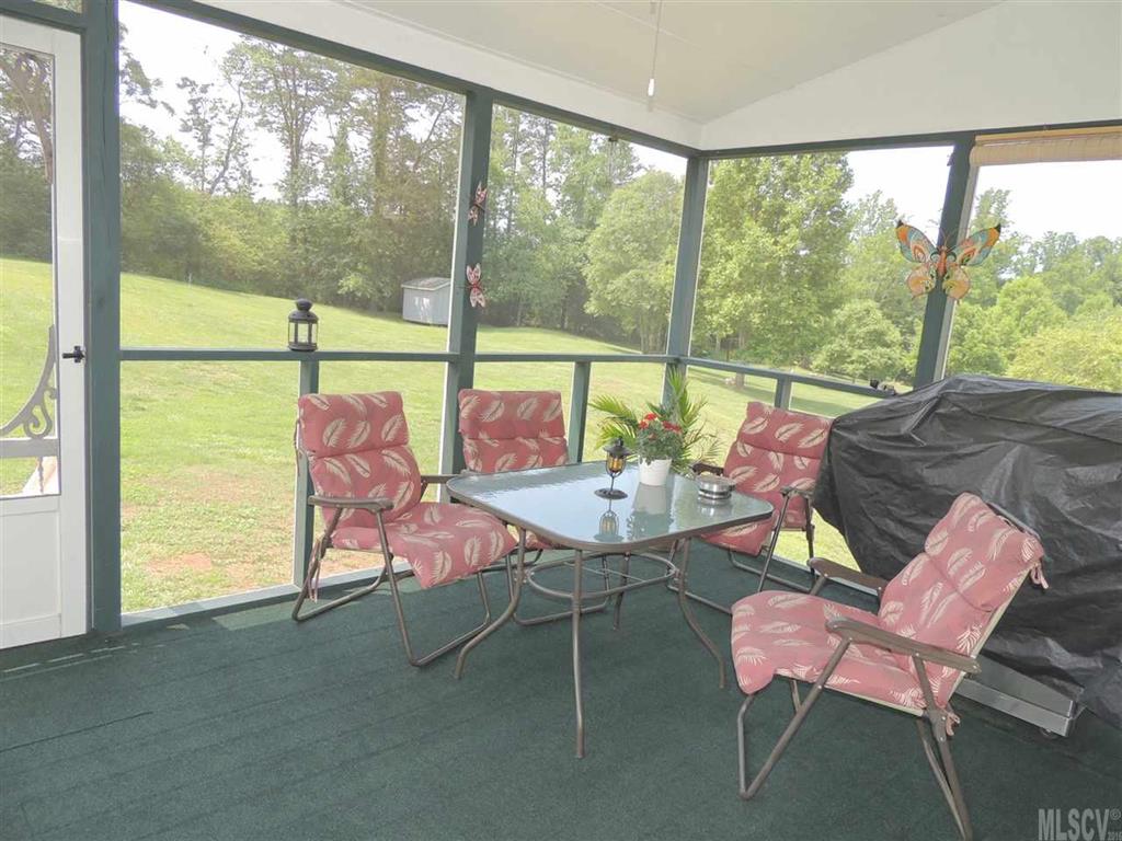 Maple Crest - Residential