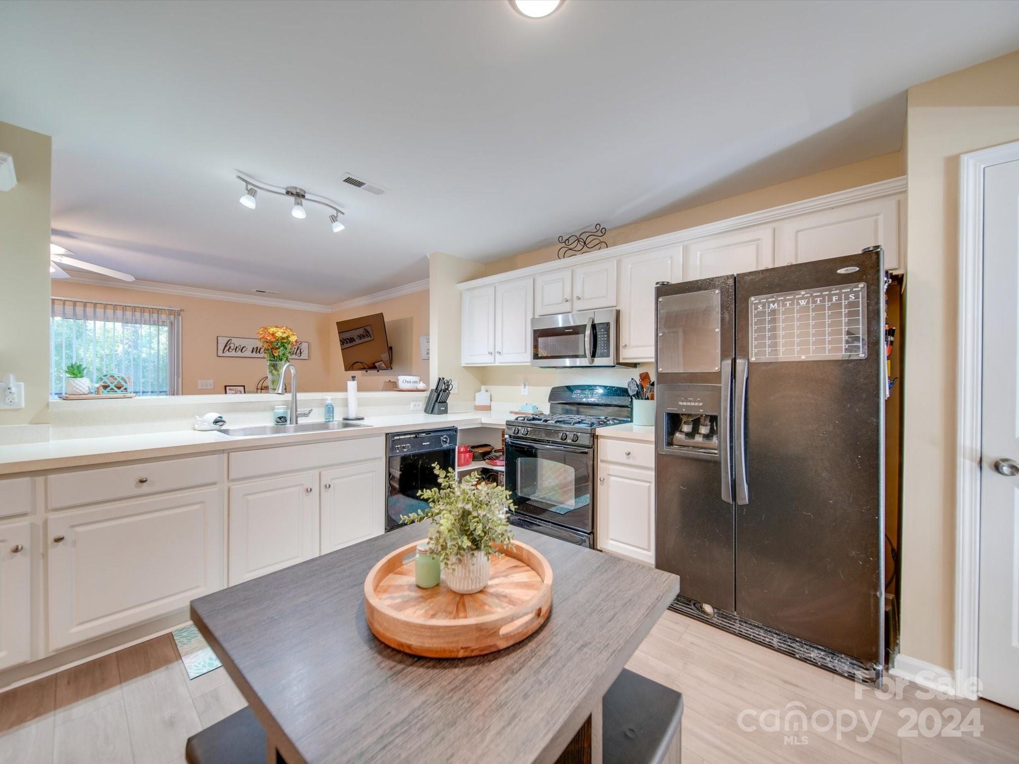 Sheffield Pointe - Residential