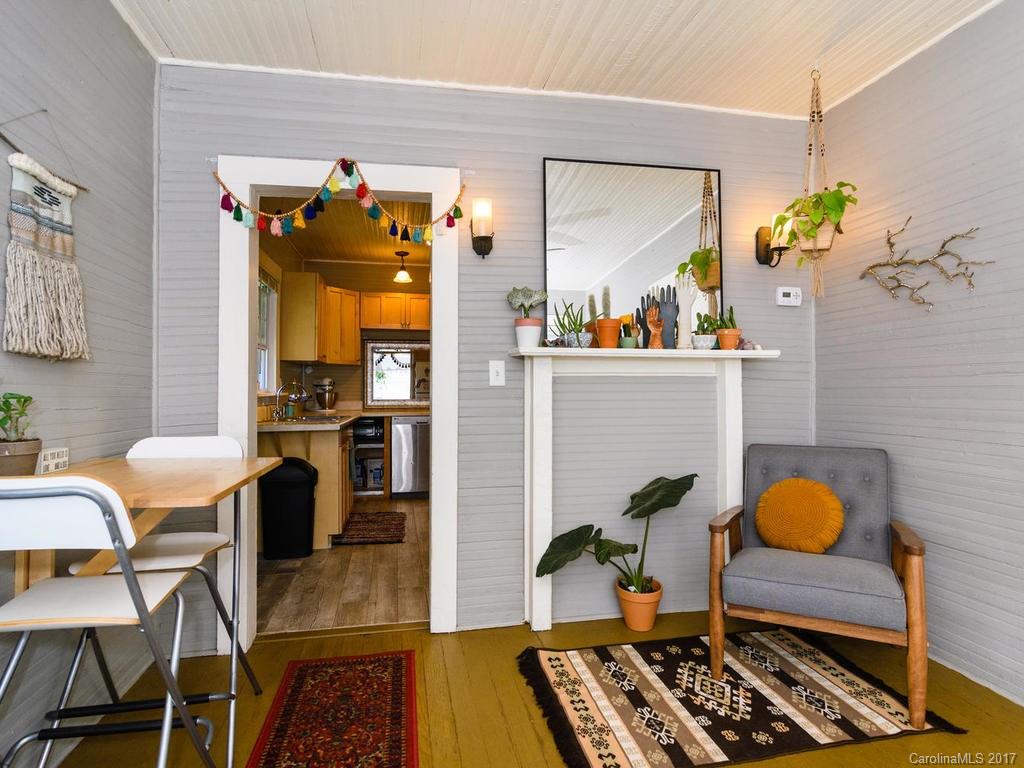 Montford - Cottage Park - Residential