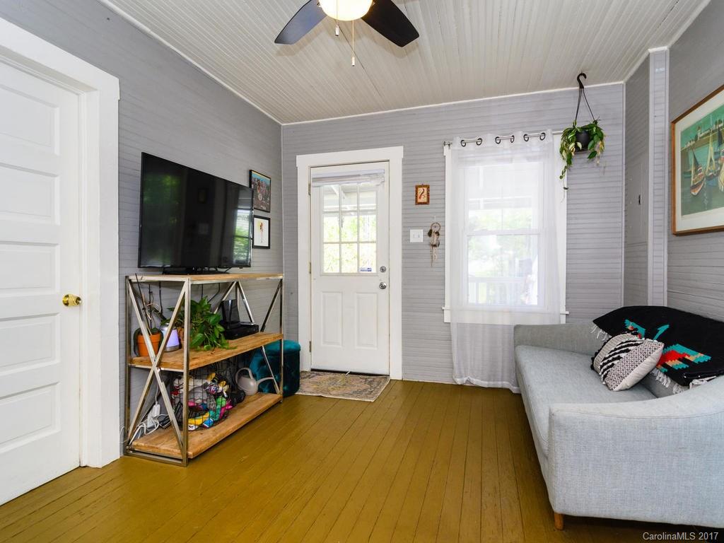 Montford - Cottage Park - Residential