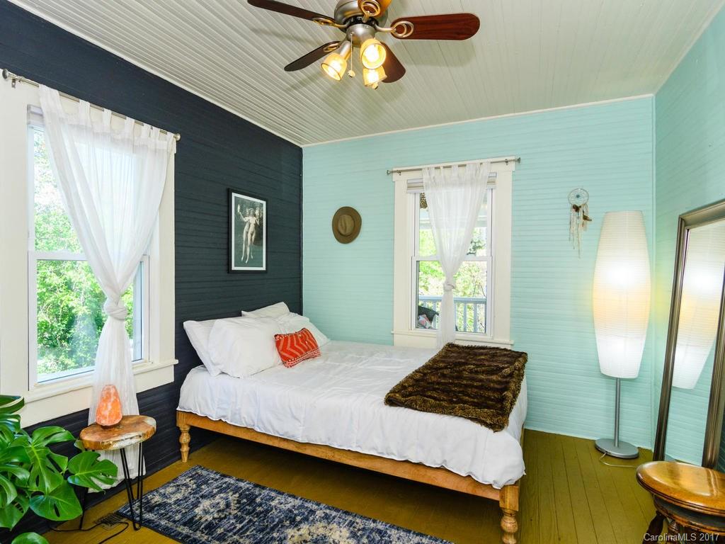 Montford - Cottage Park - Residential