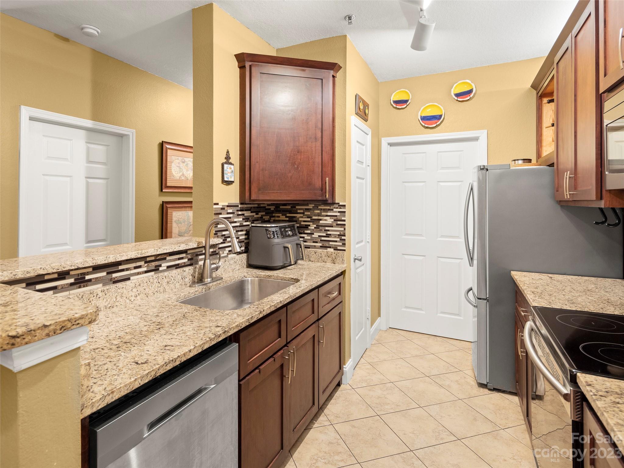 Seasons At Biltmore Lake - Residential