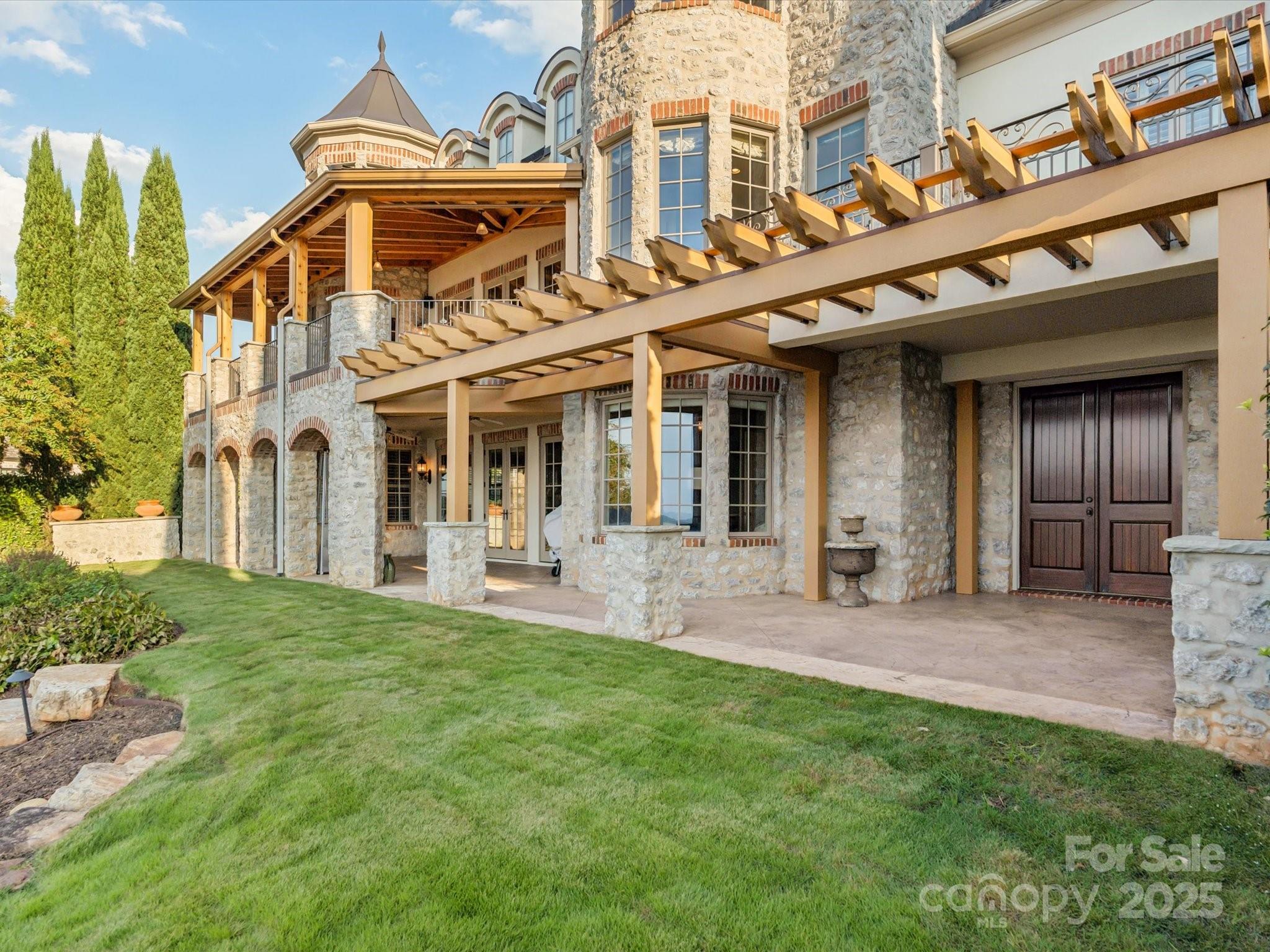 Joslin Pointe - Residential