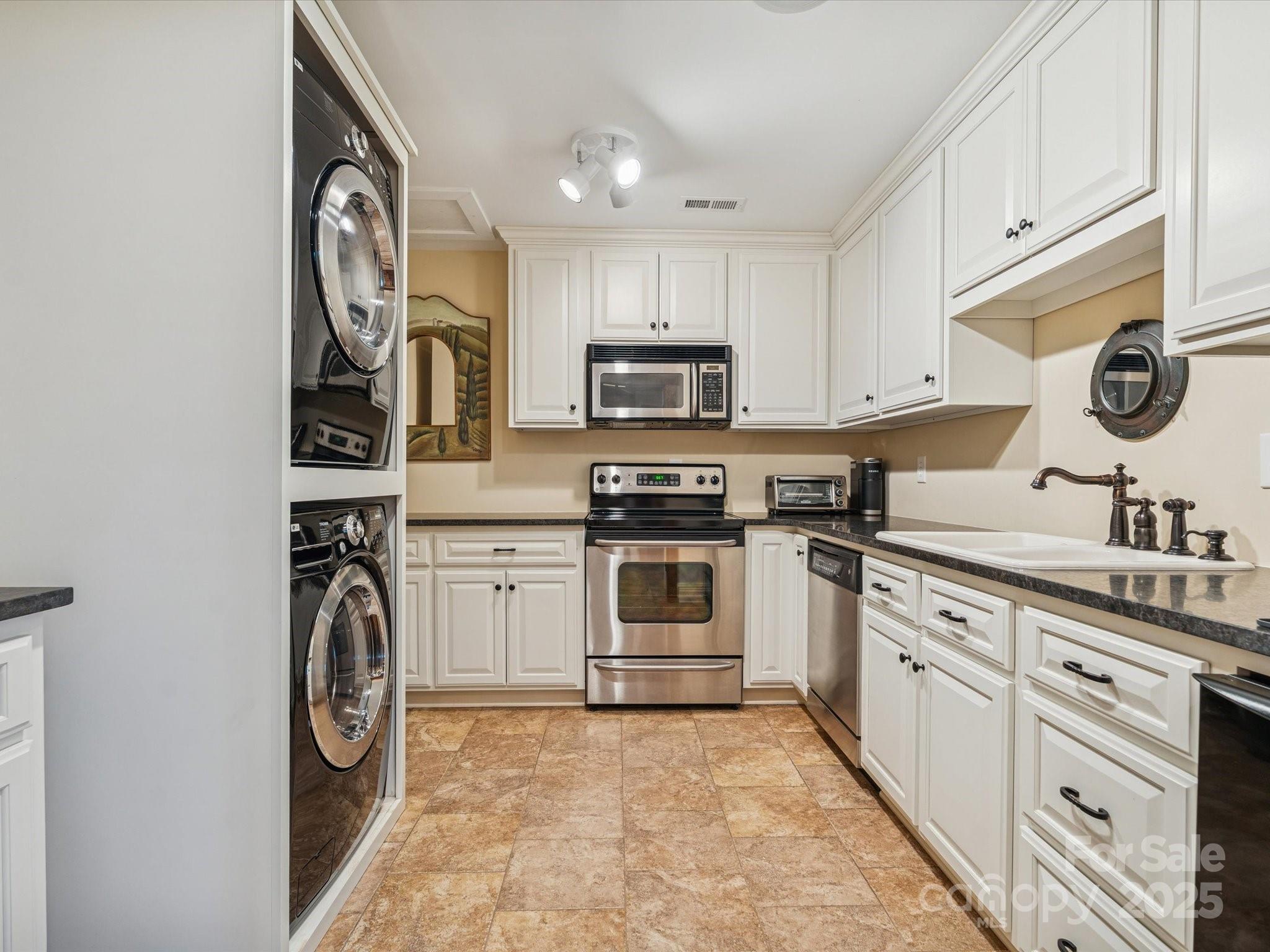 Joslin Pointe - Residential