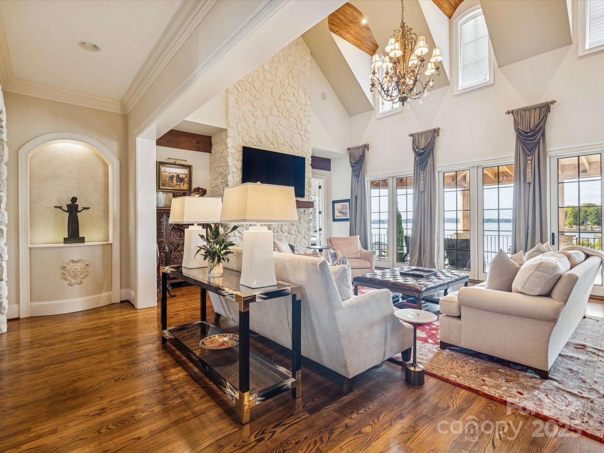 Joslin Pointe - Residential