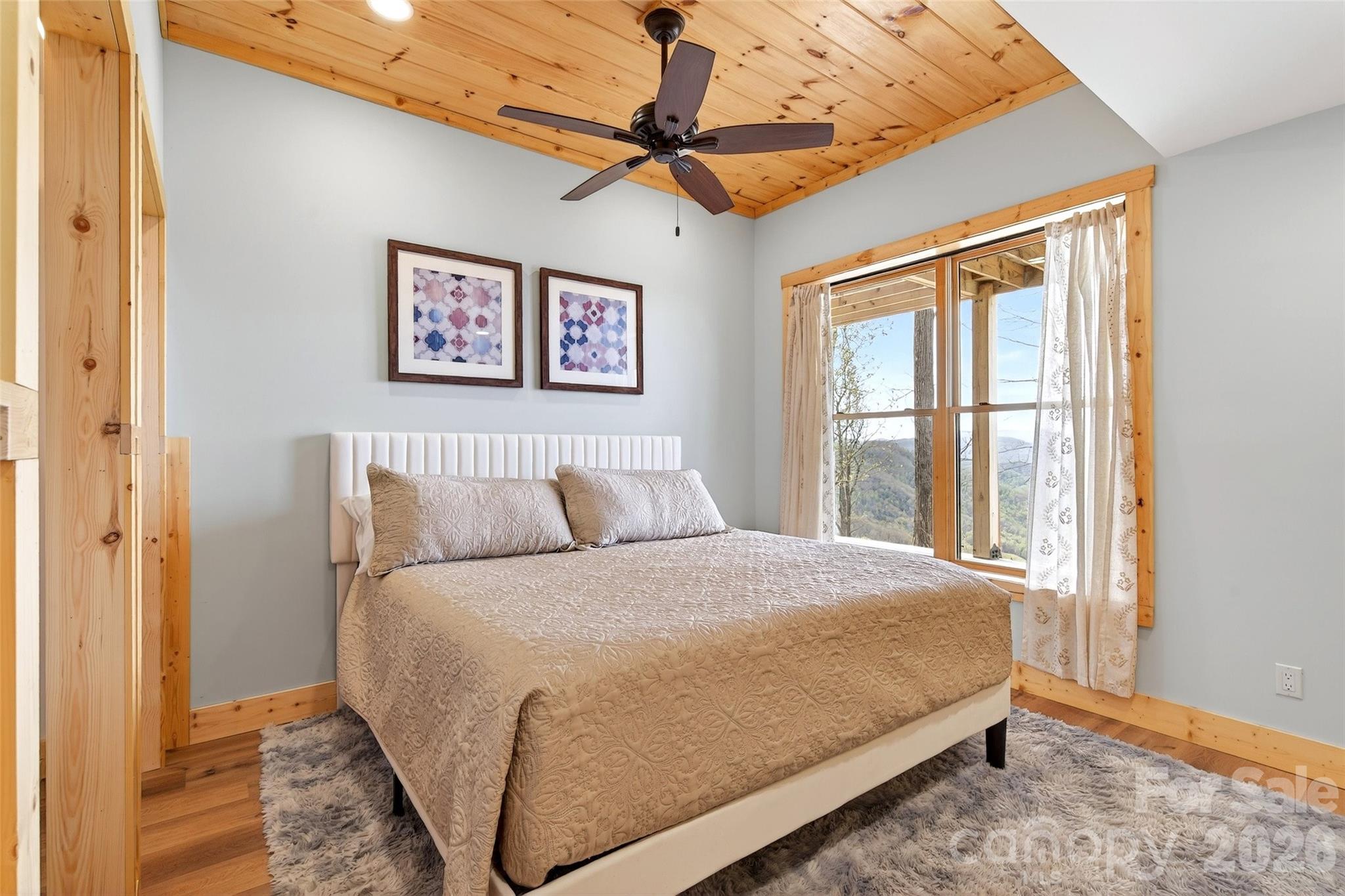 Gateway Mountain - Residential