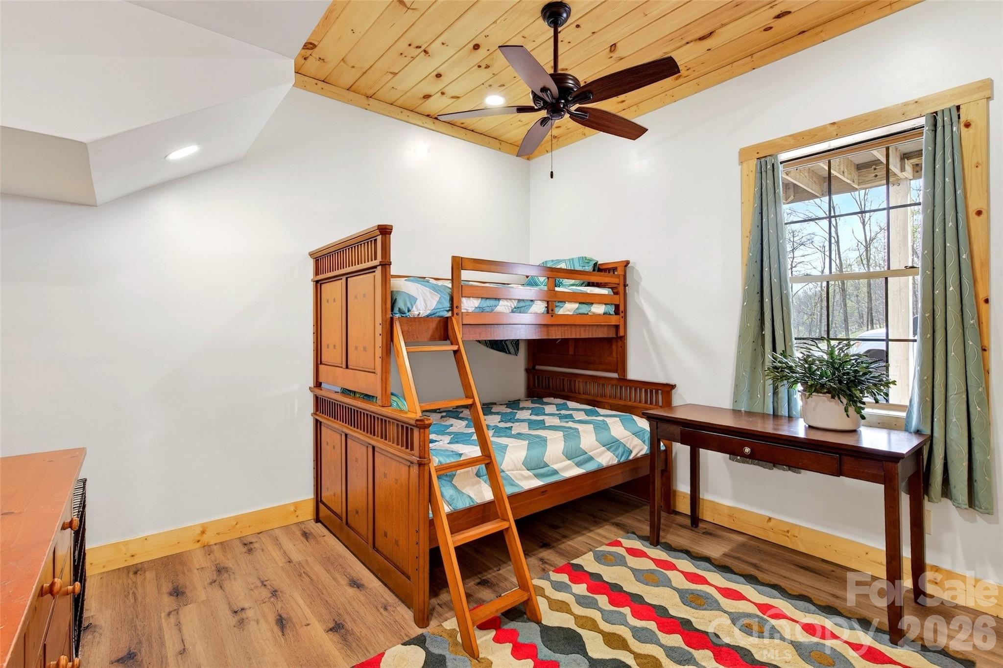 Gateway Mountain - Residential