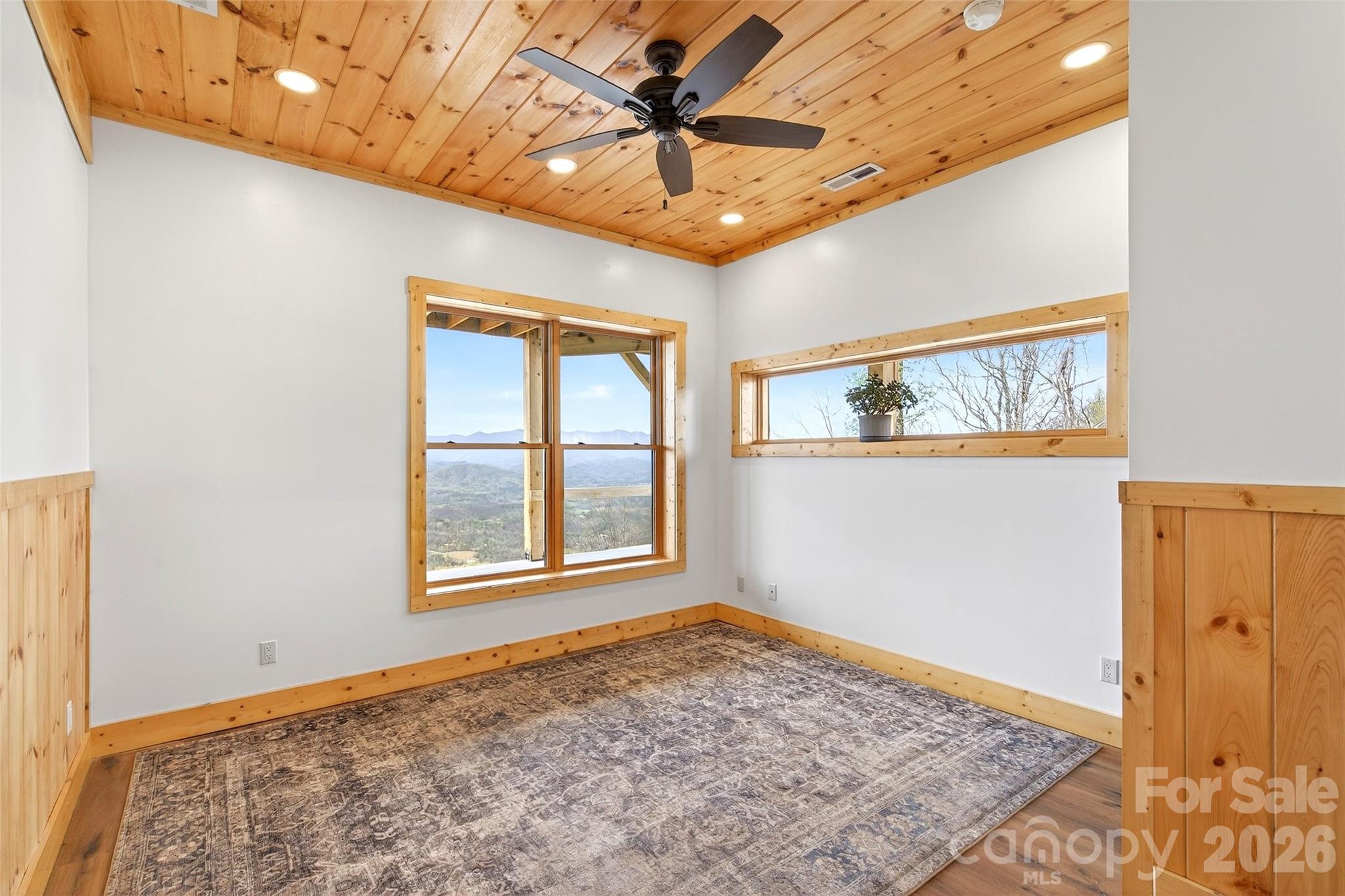 Gateway Mountain - Residential