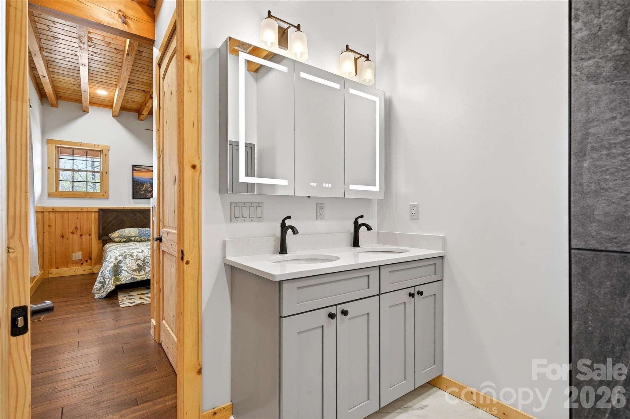 Gateway Mountain - Residential