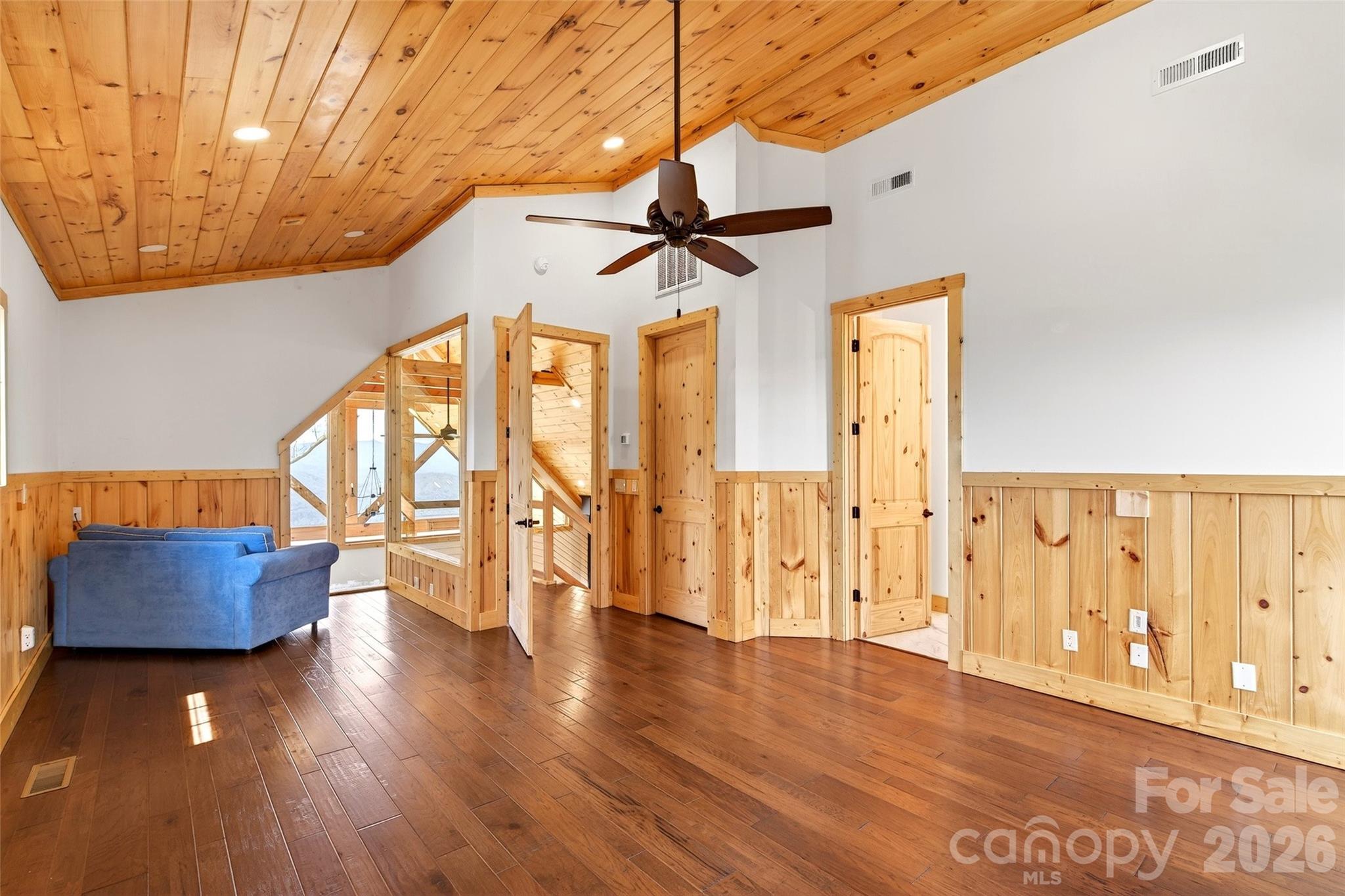 Gateway Mountain - Residential