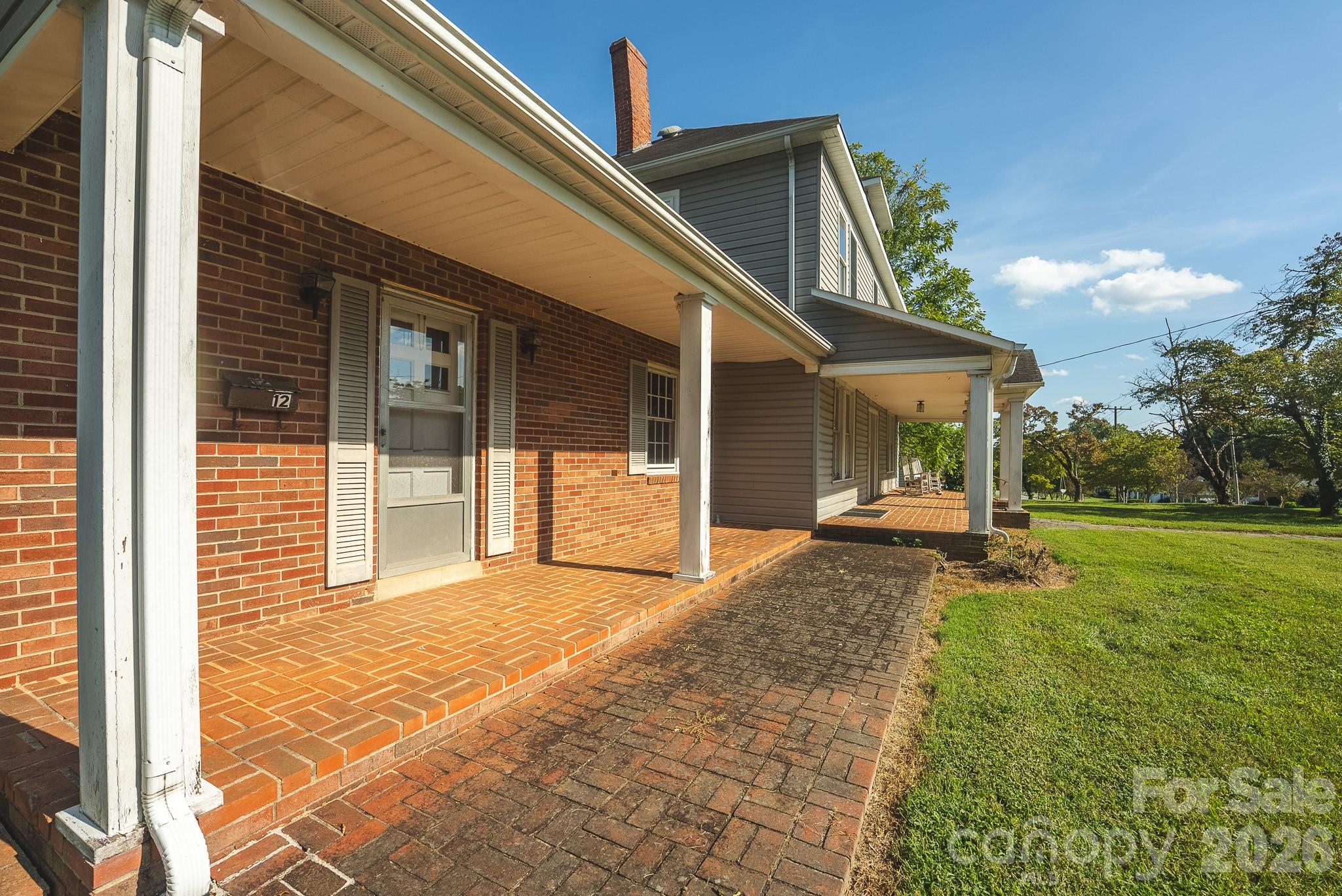12 1st Avenue Drive SE