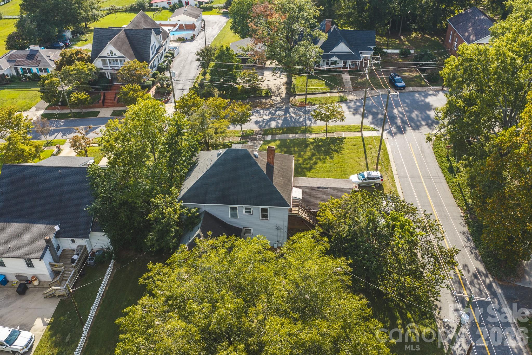 12 1st Avenue Drive SE