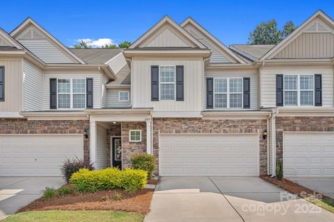 2219 Whitford Lane Charlotte NC 28210